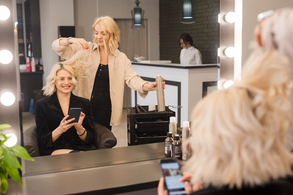 How a Beauty Salon Can Accept Bookings 24/7