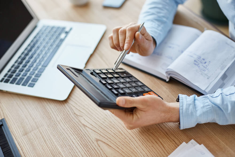 How to Calculate the ROI of Online Booking Software for Your Business