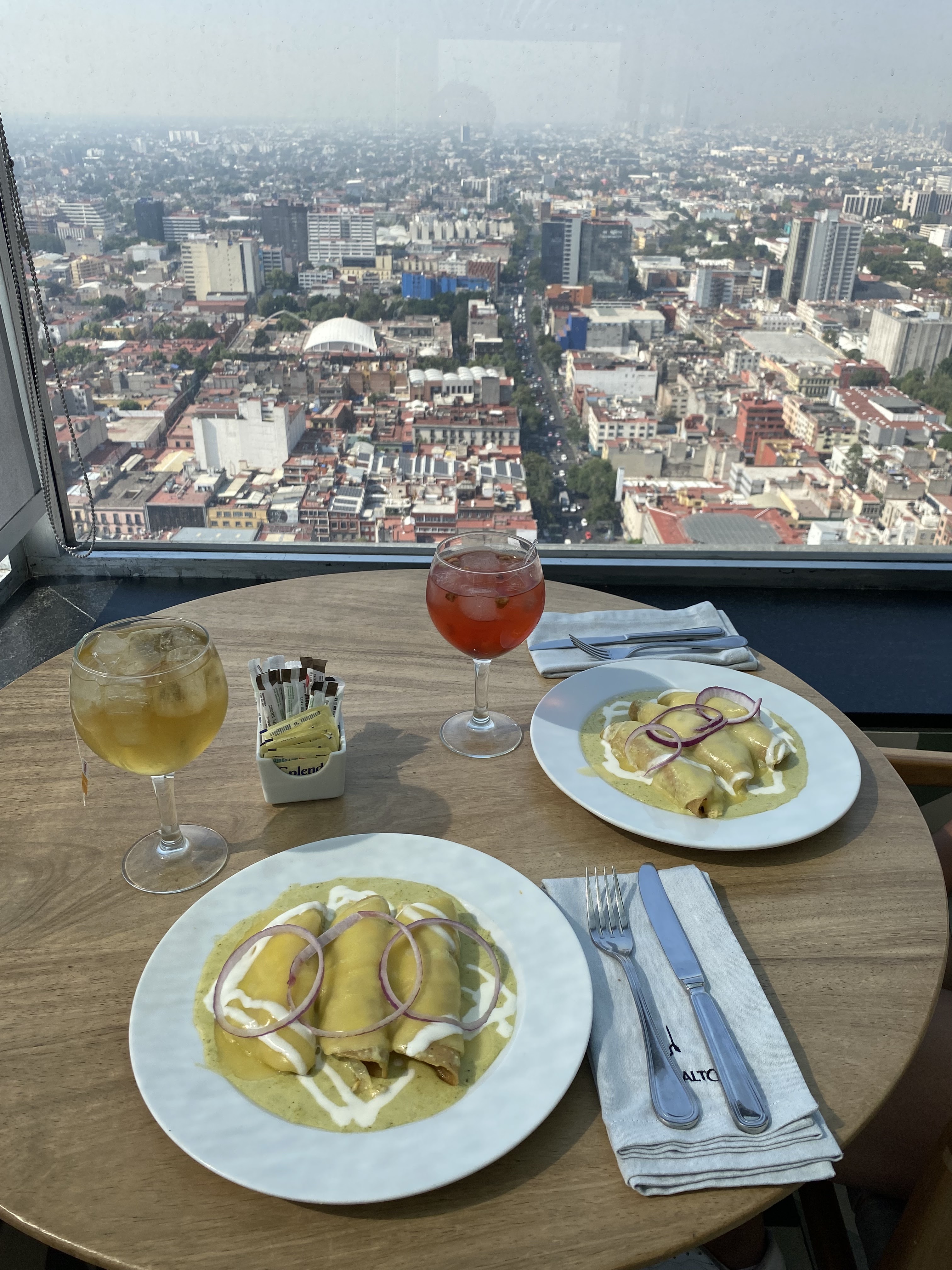 Miralto Restaurante image 8