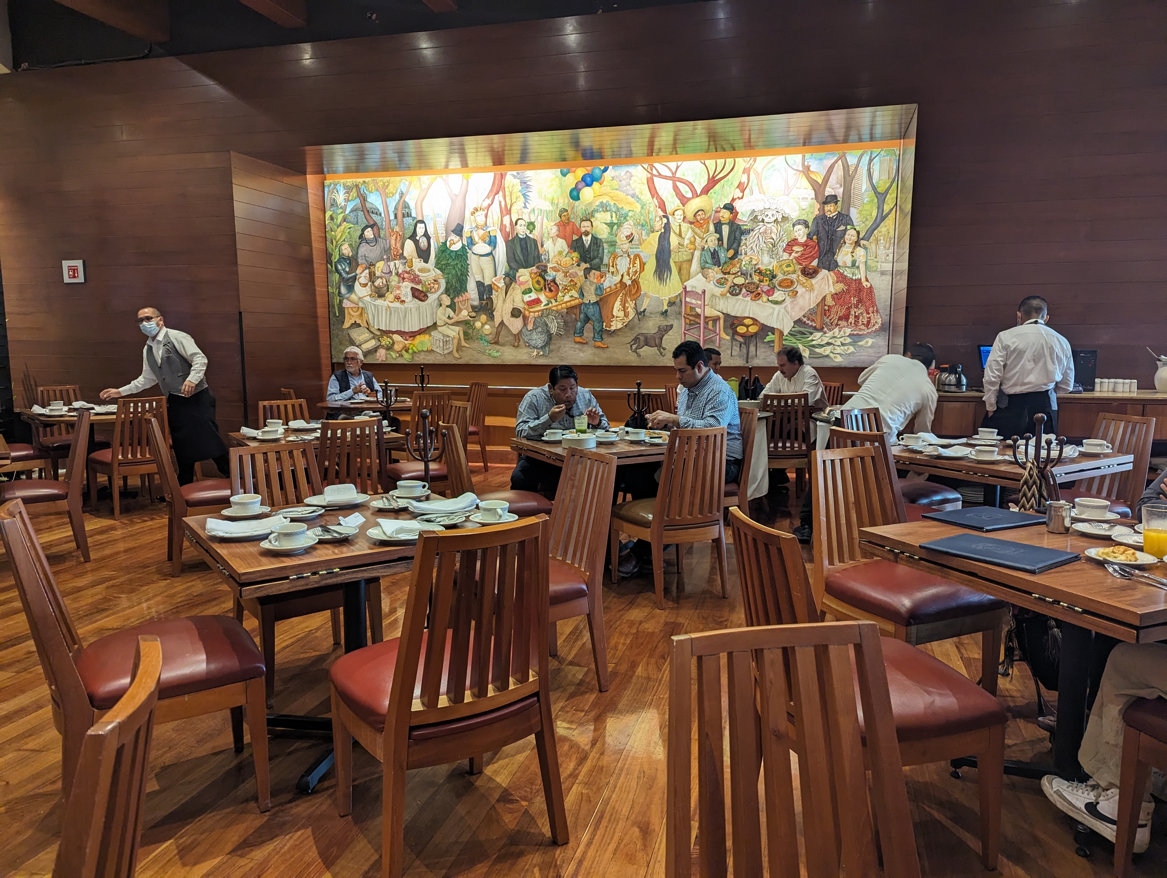 El Cardenal Alameda image 10