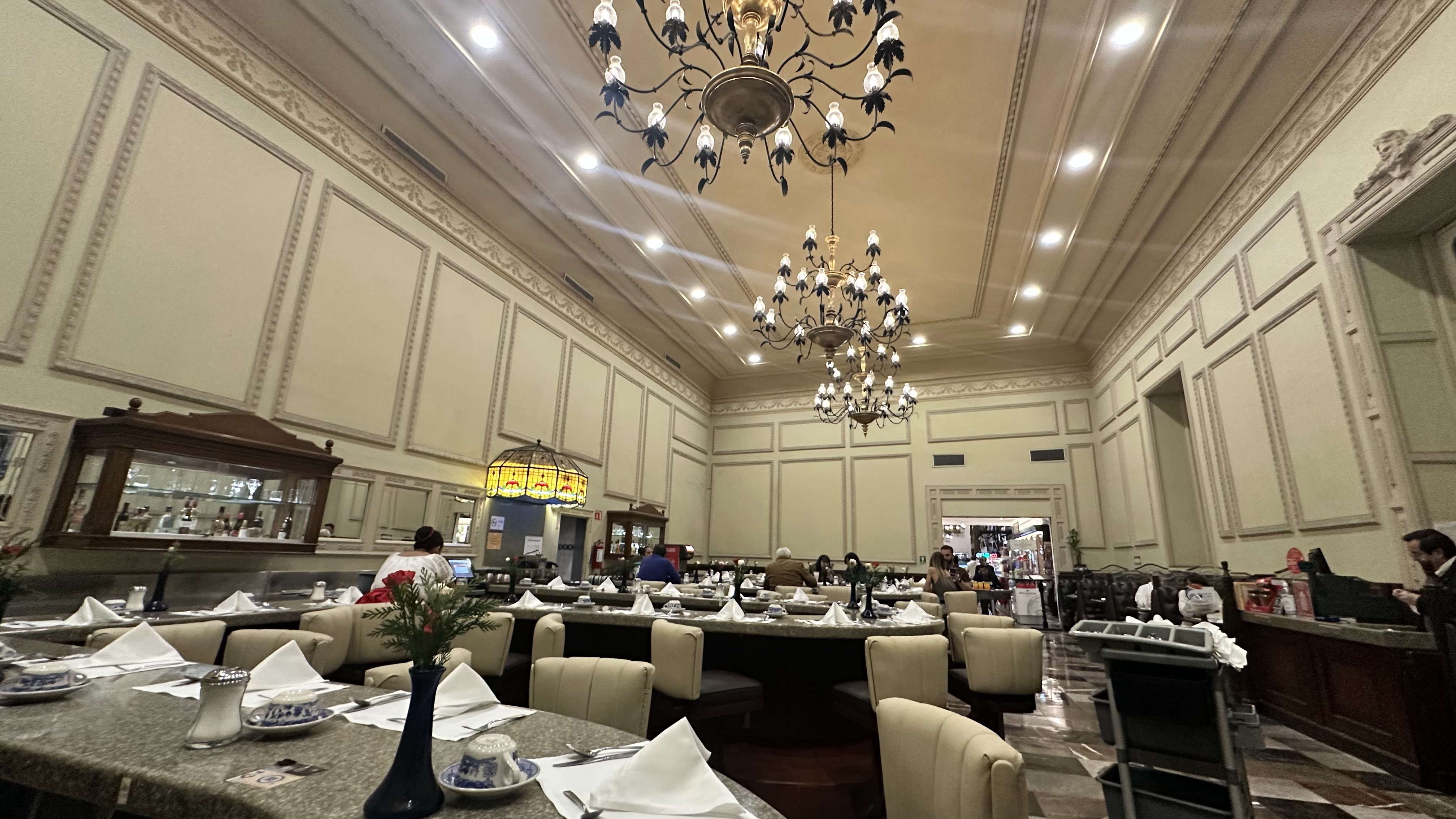 Sanborns Madero | Restaurante, Tienda y Farmacia image 1