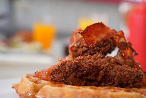Sal de Maple: Waffles & Brunch image 2
