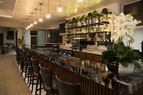 Club H Restaurante Bar image 1