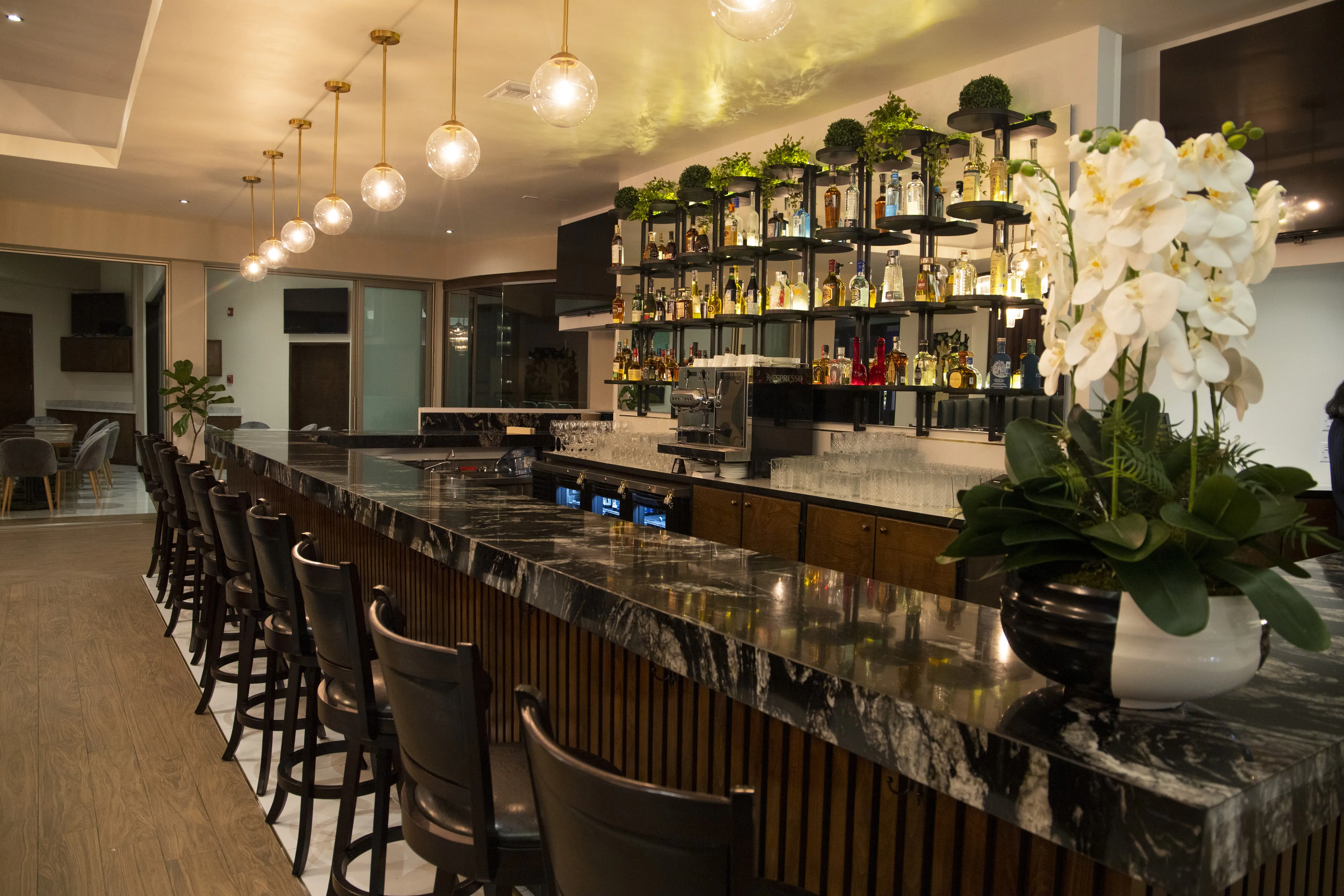 Club H Restaurante Bar image 1