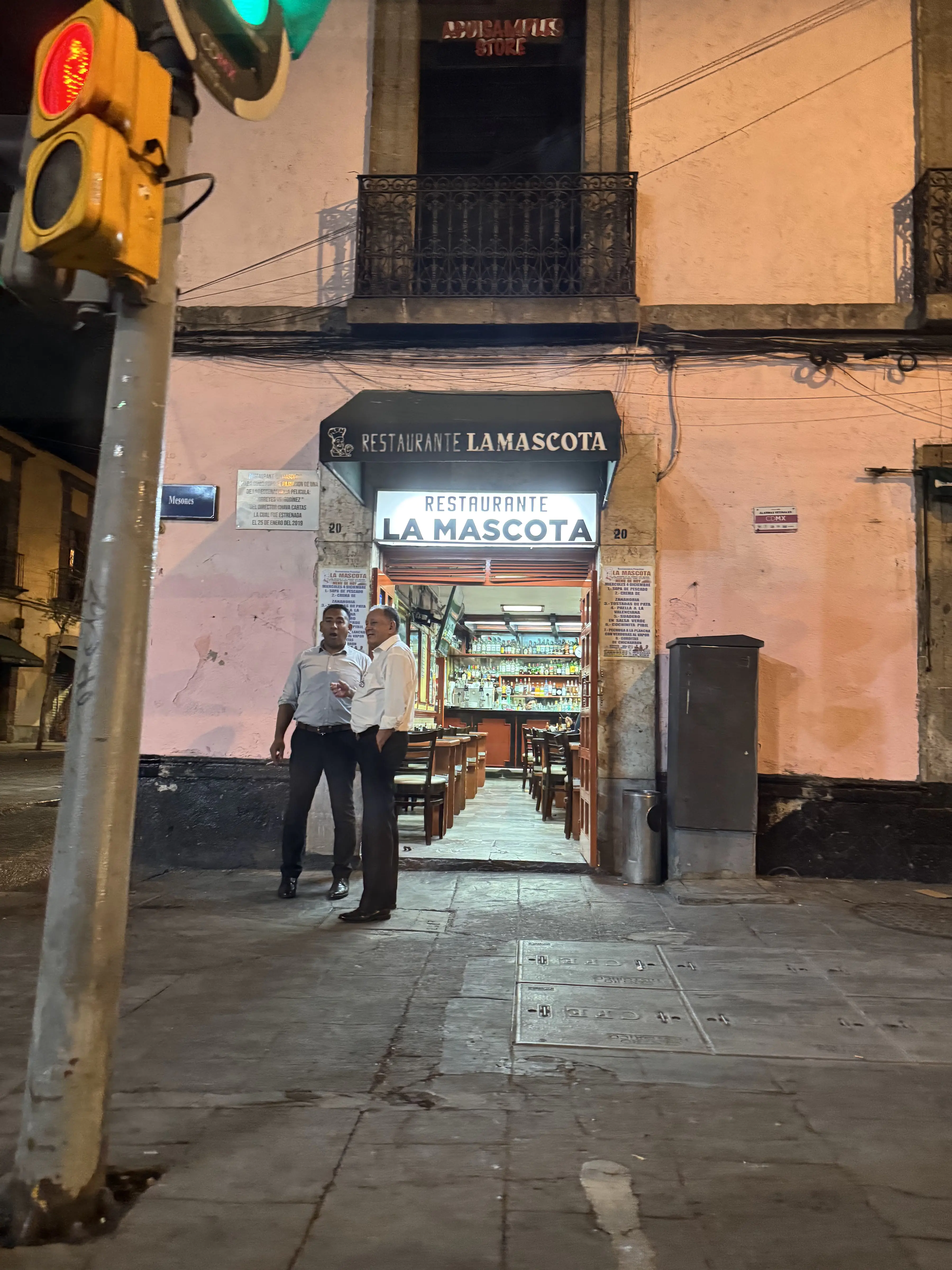 Salon Familiar La Mascota Cantina image 5