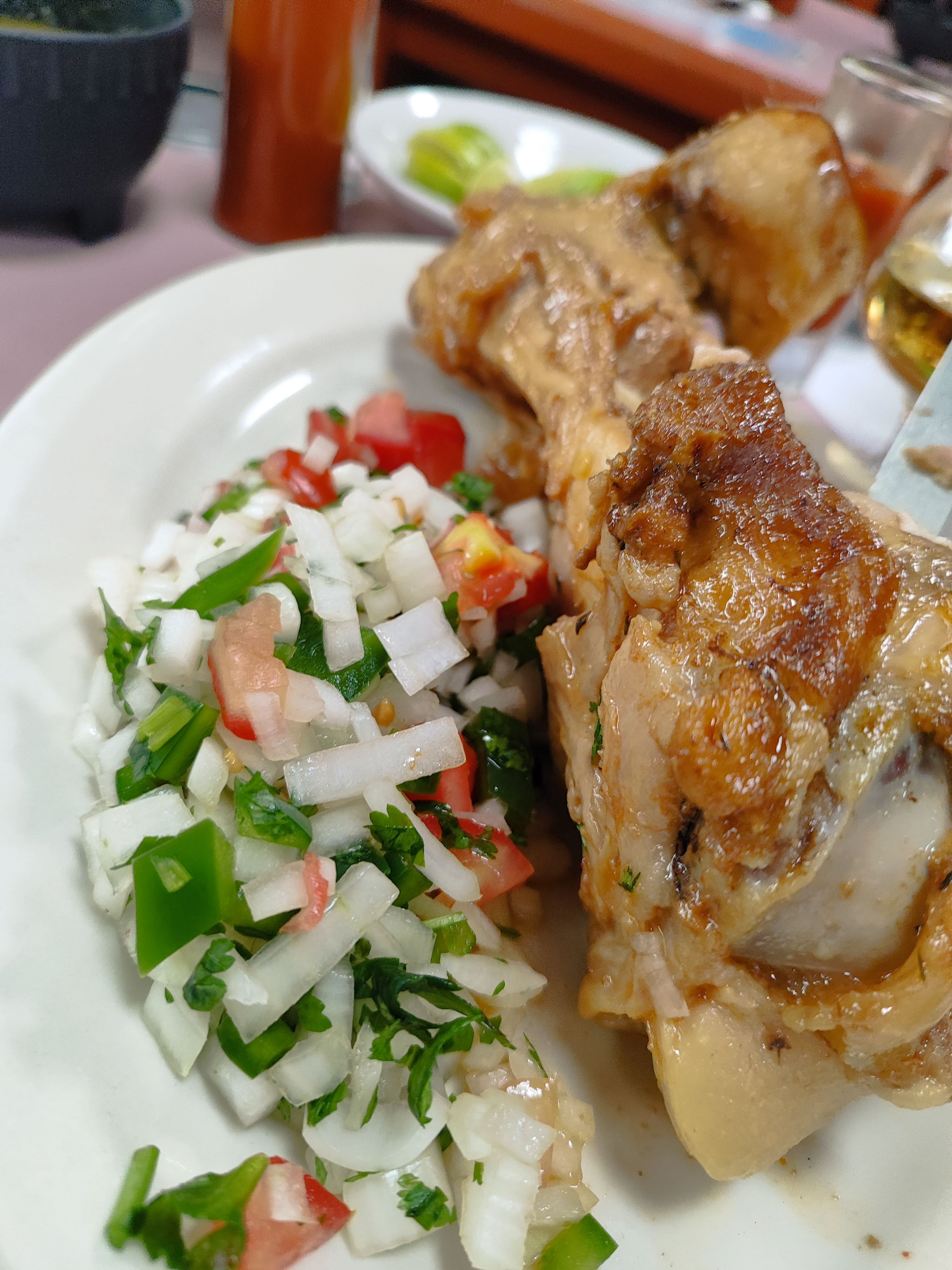 Salon Familiar La Mascota Cantina image 6