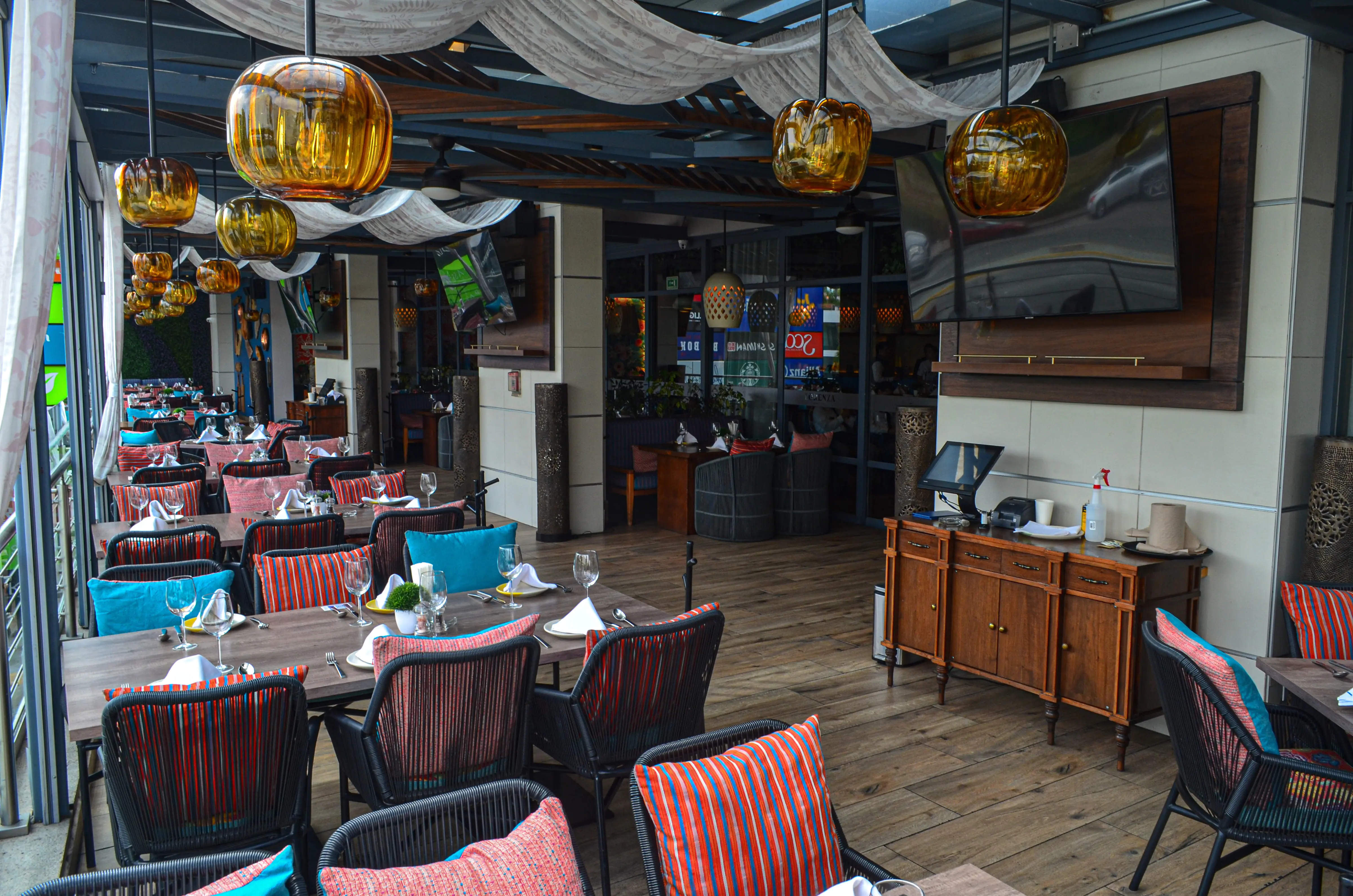 Lorenza Restaurant image 1