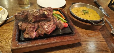 Lorenza Restaurant image 5