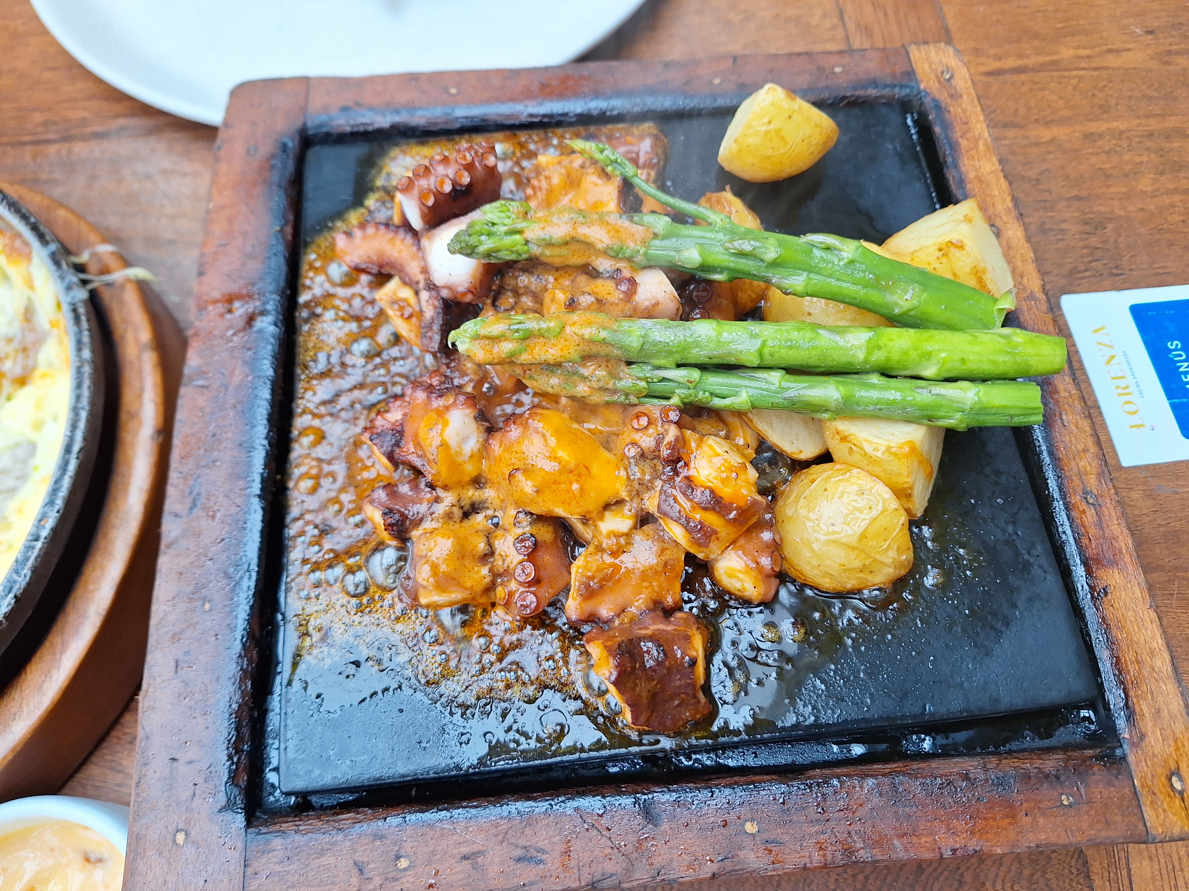 Lorenza Restaurant image 8