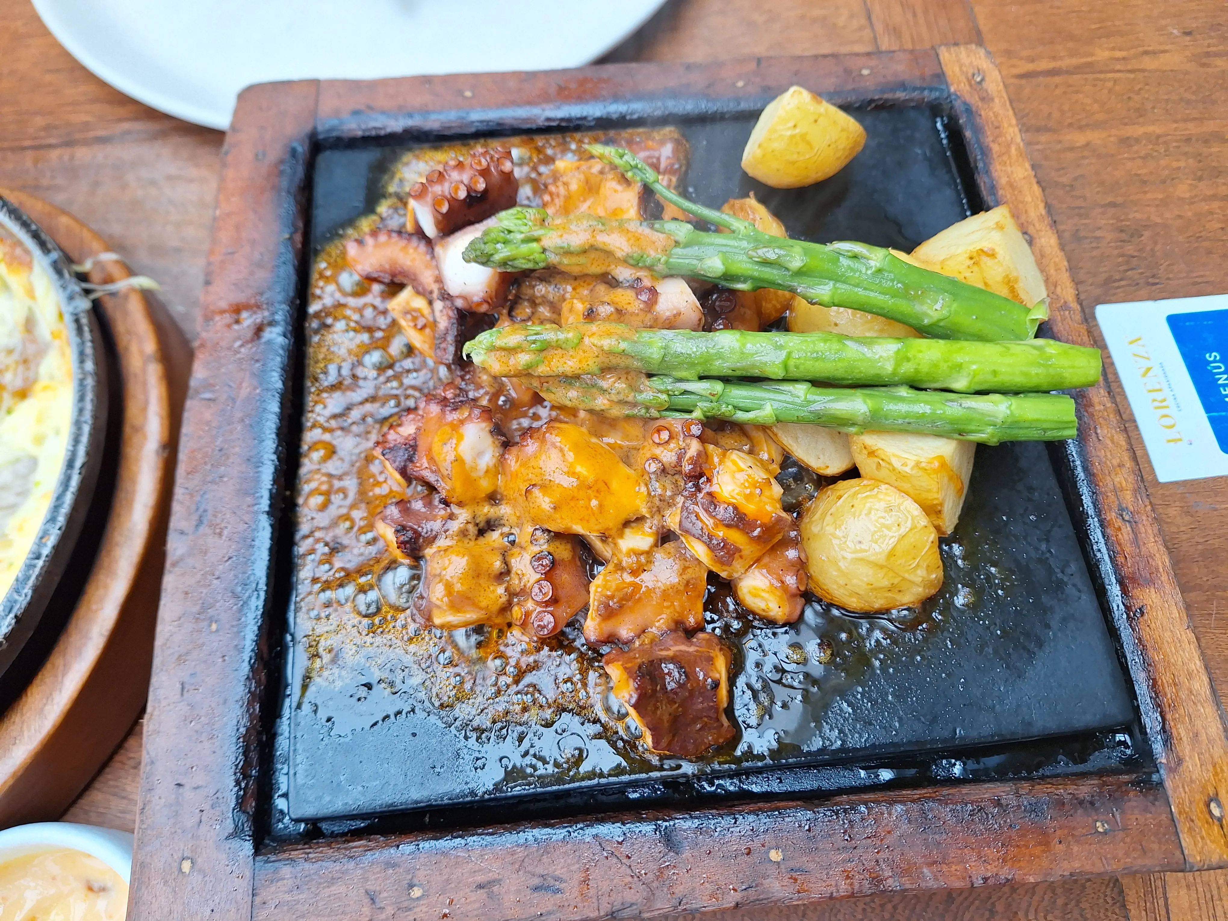 Lorenza Restaurant image 8