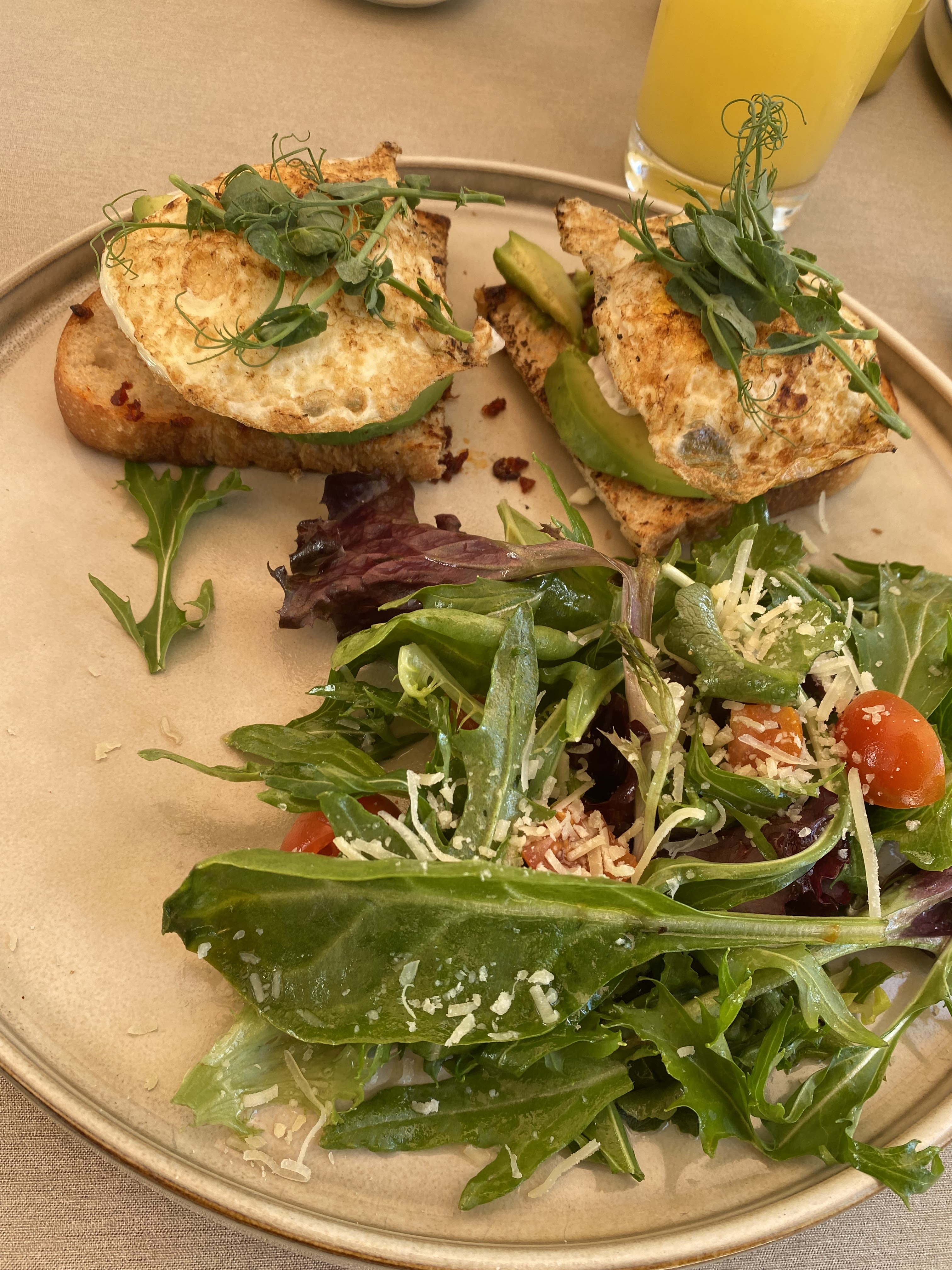 Avenue Roma Restaurant image 3