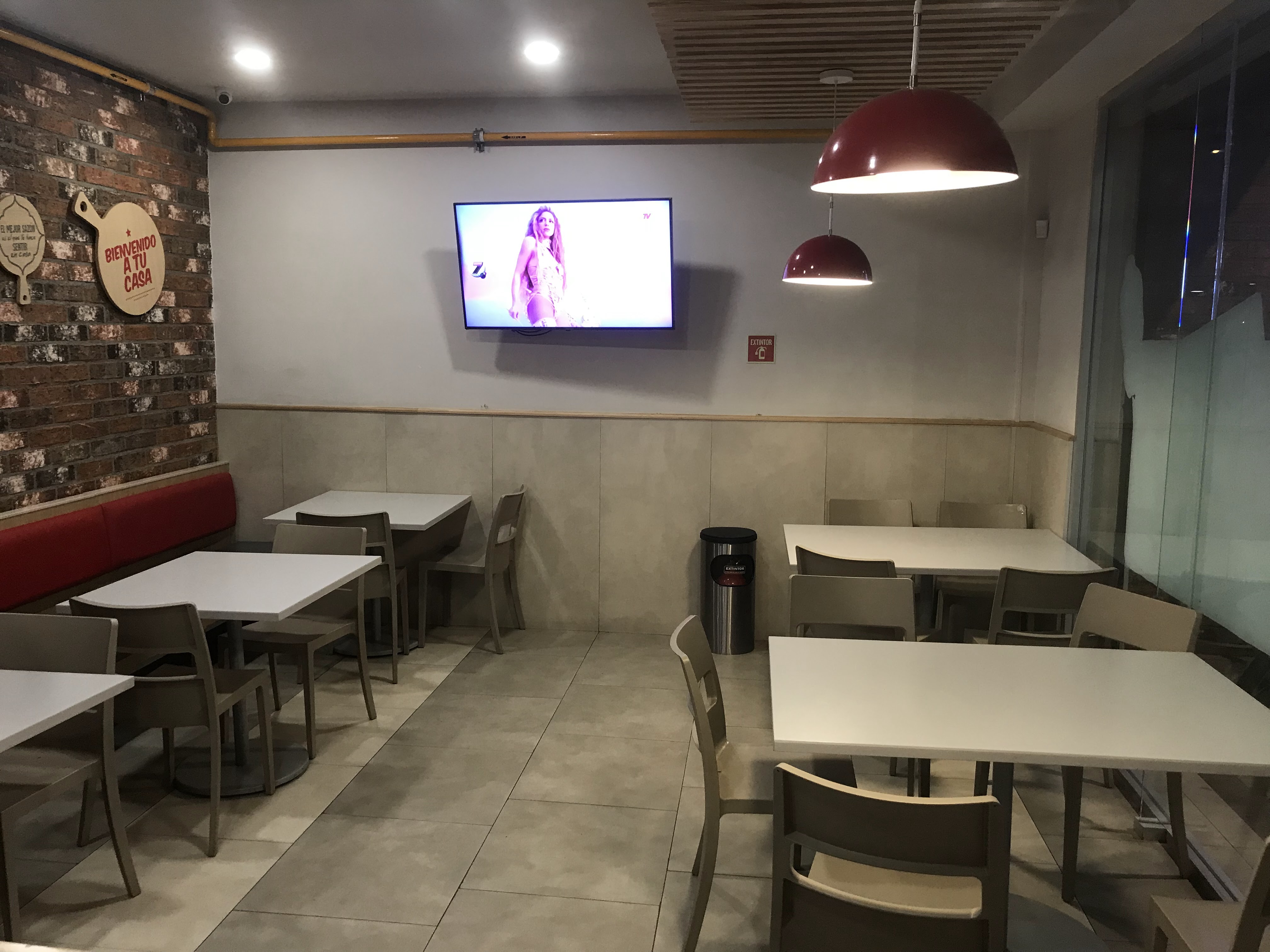 DOMINOS PIZZA image 9