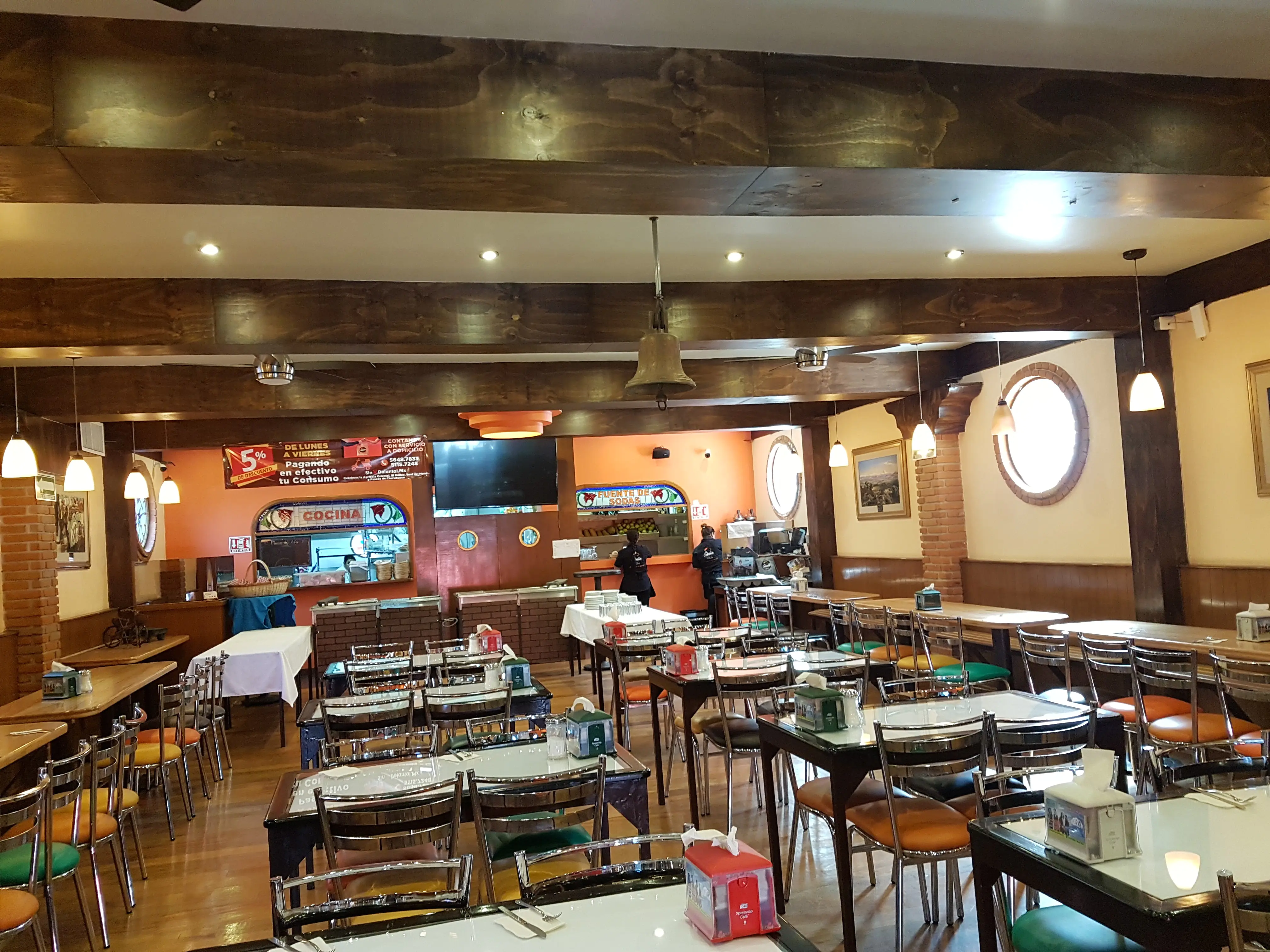 La Cabaña Social House image 3