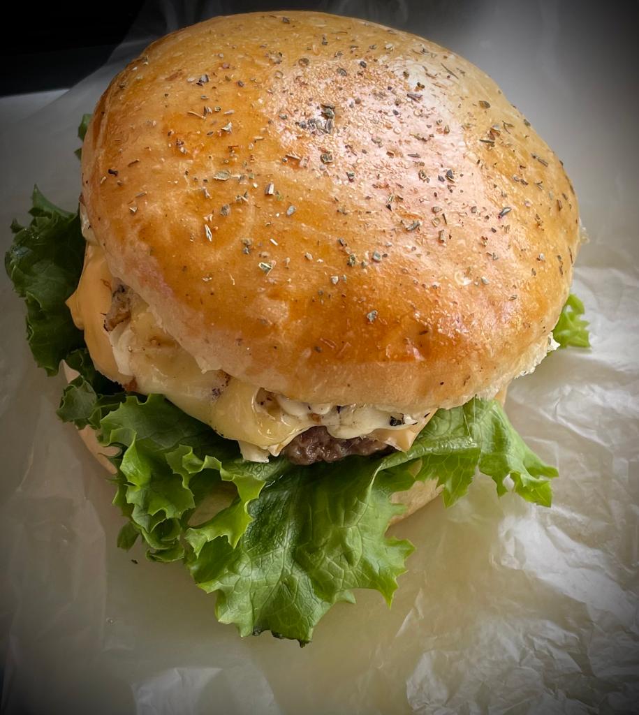 Shari & Burger image 5