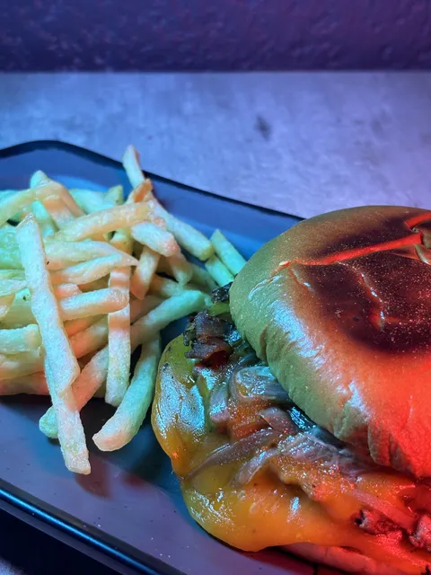 D_burgers image 2