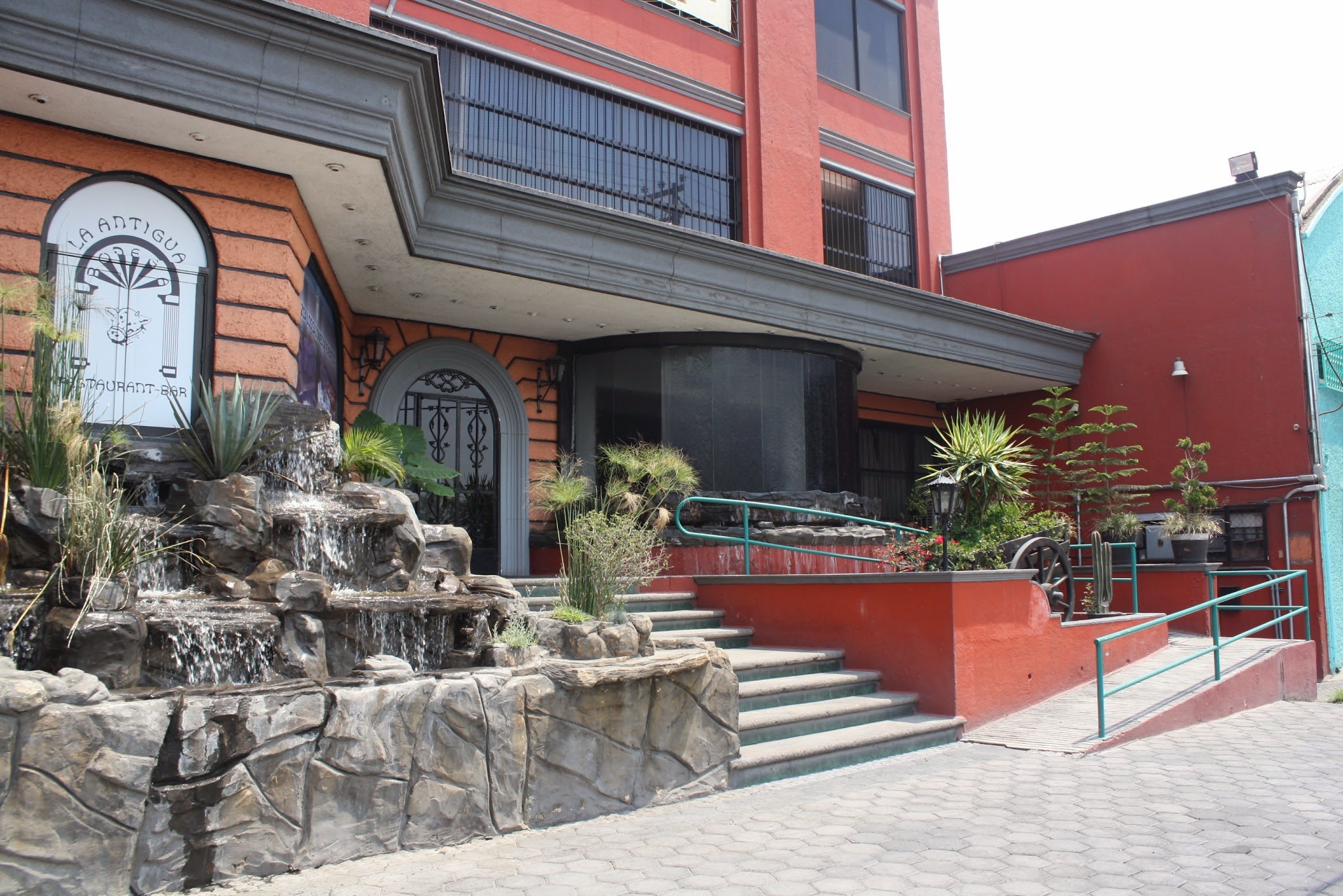 La Antigua bodega image 2