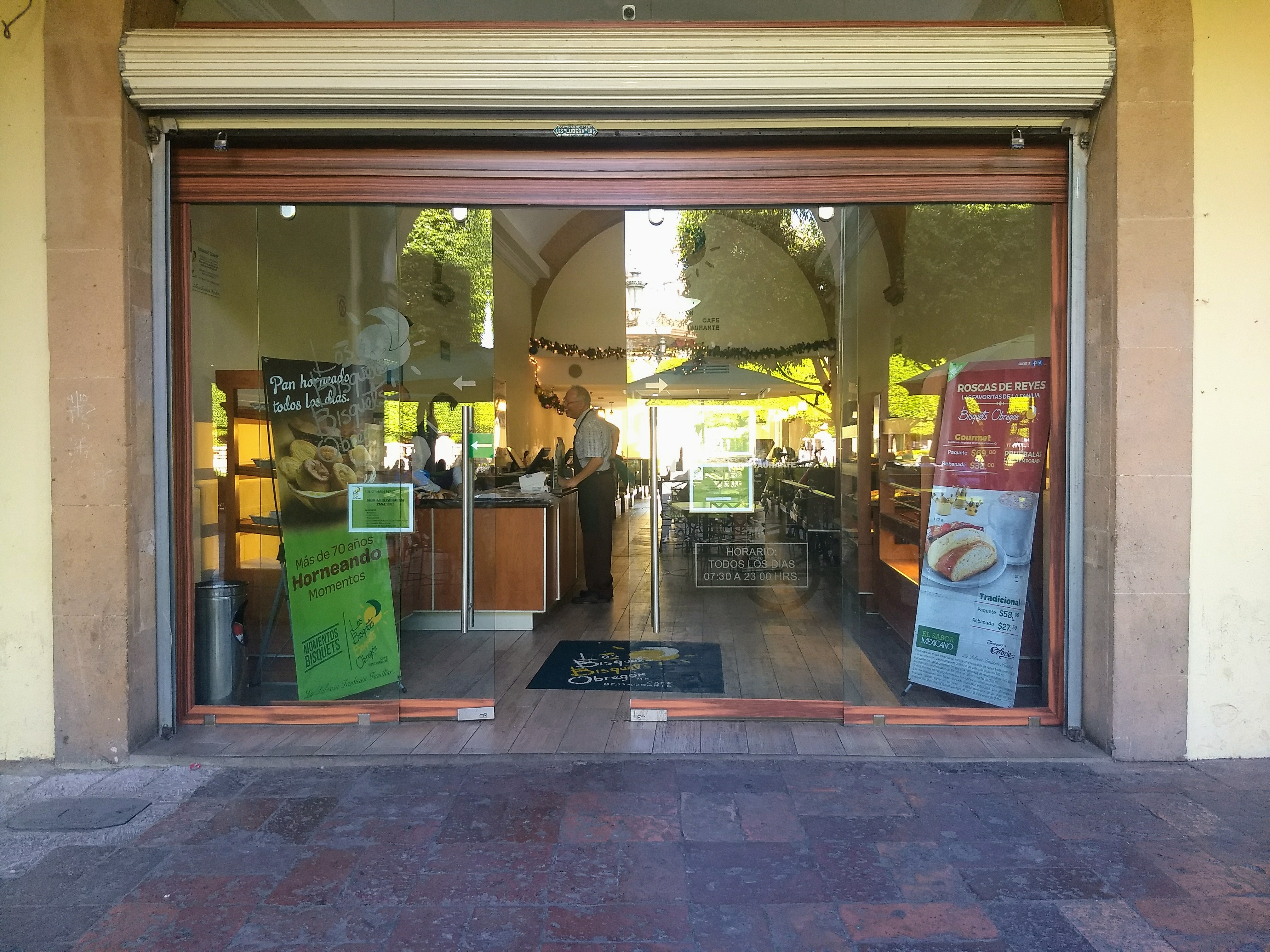 Bisquets Obregón - León Centro image 1