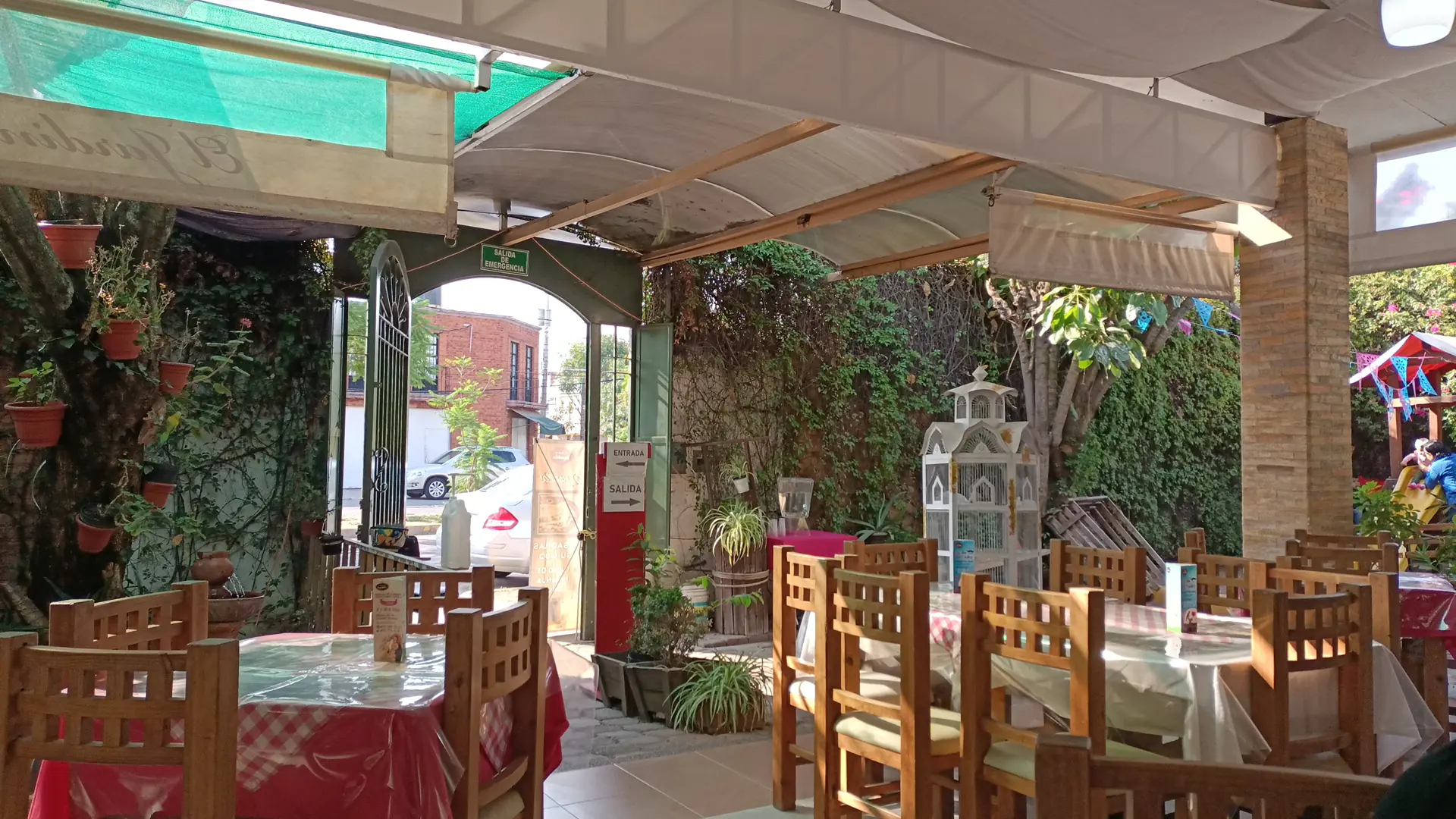 El Jardín de Bugambilias image 9