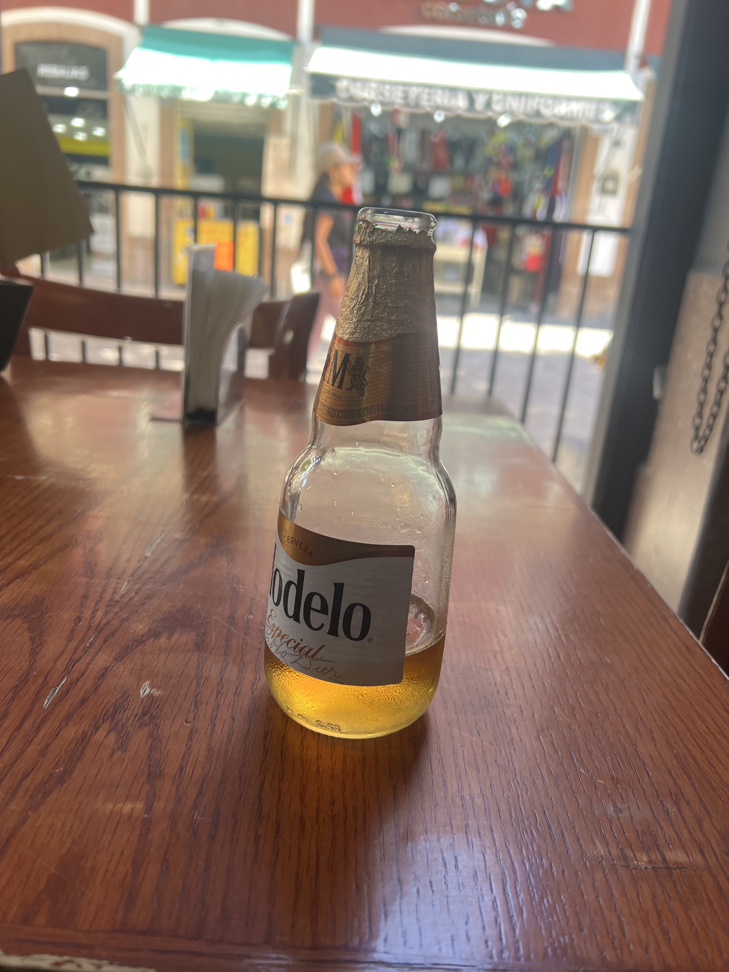 La Cervecería De Léon (Centro) - Mariscos y Carnes image 5