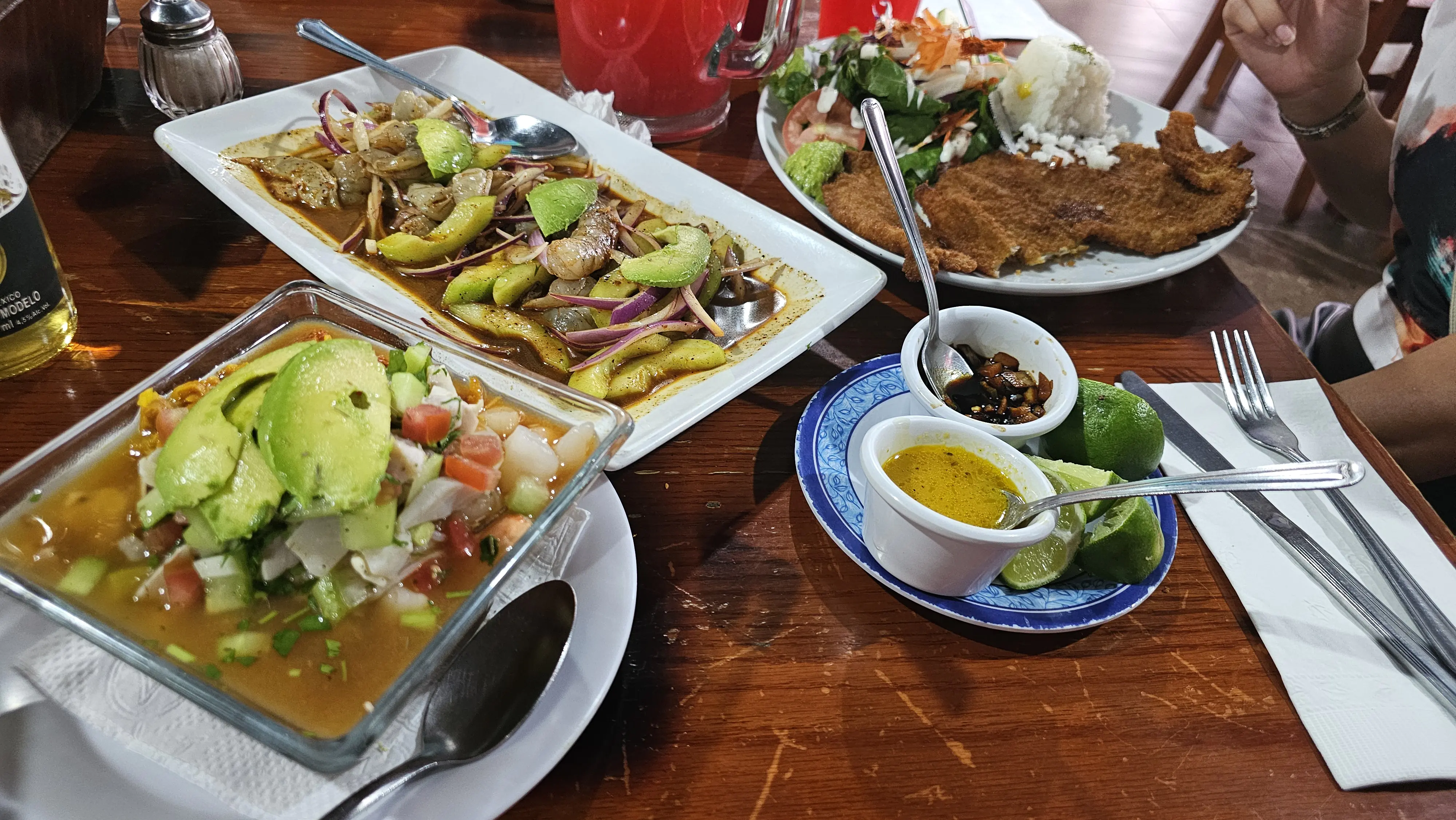 La Cervecería De Léon (Centro) - Mariscos y Carnes image 7