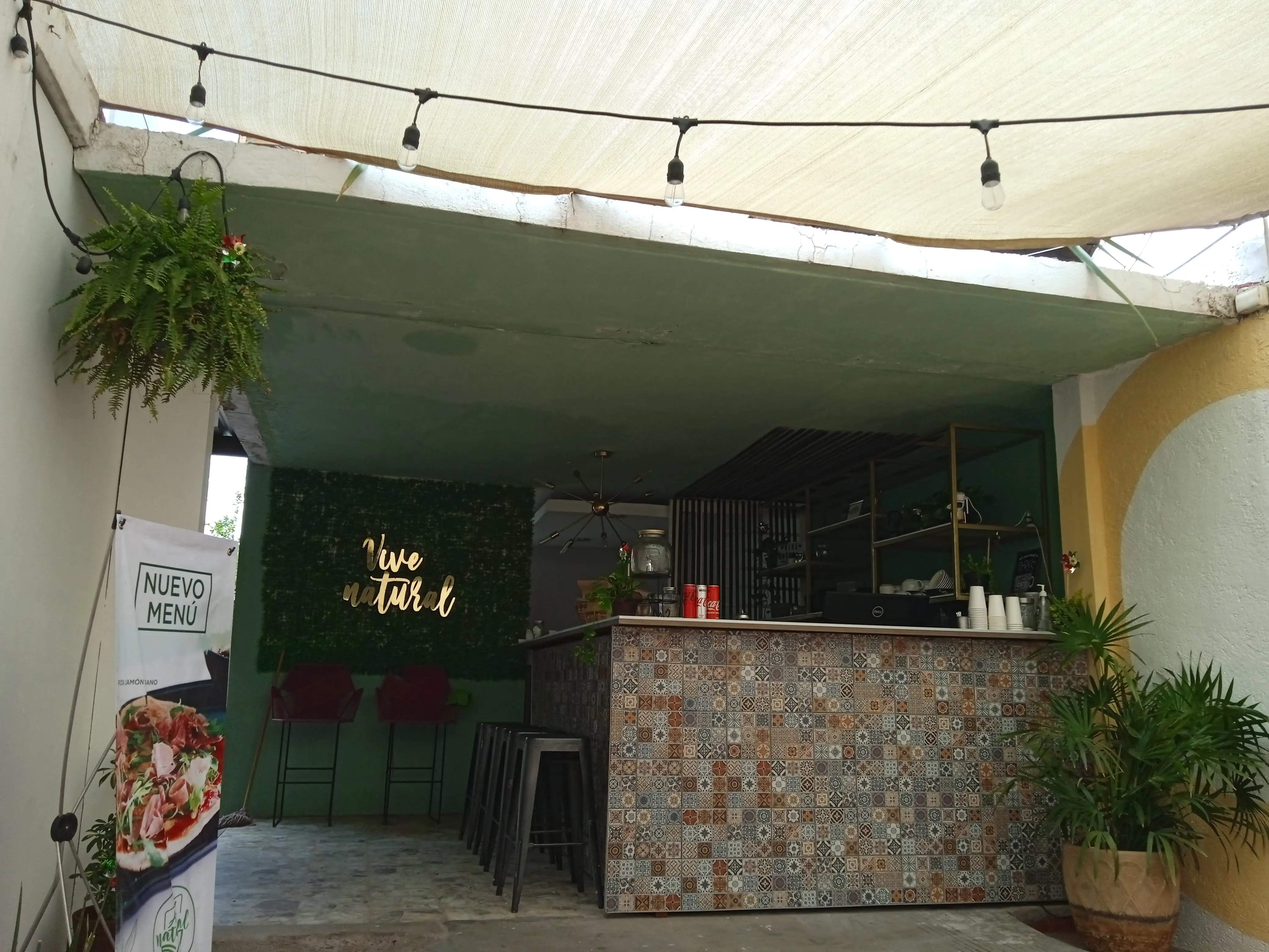 All Natural Baguettes Y Ensaladas image 7