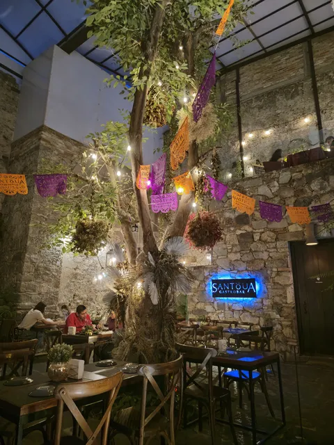 Santóua Gastrobar image 5