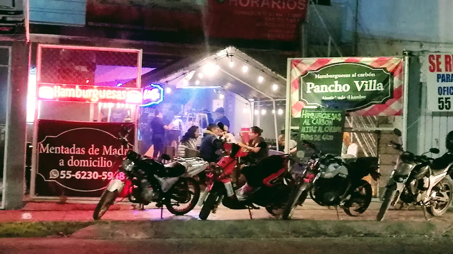 Hamburguesas al carbón Pancho Villa image 3