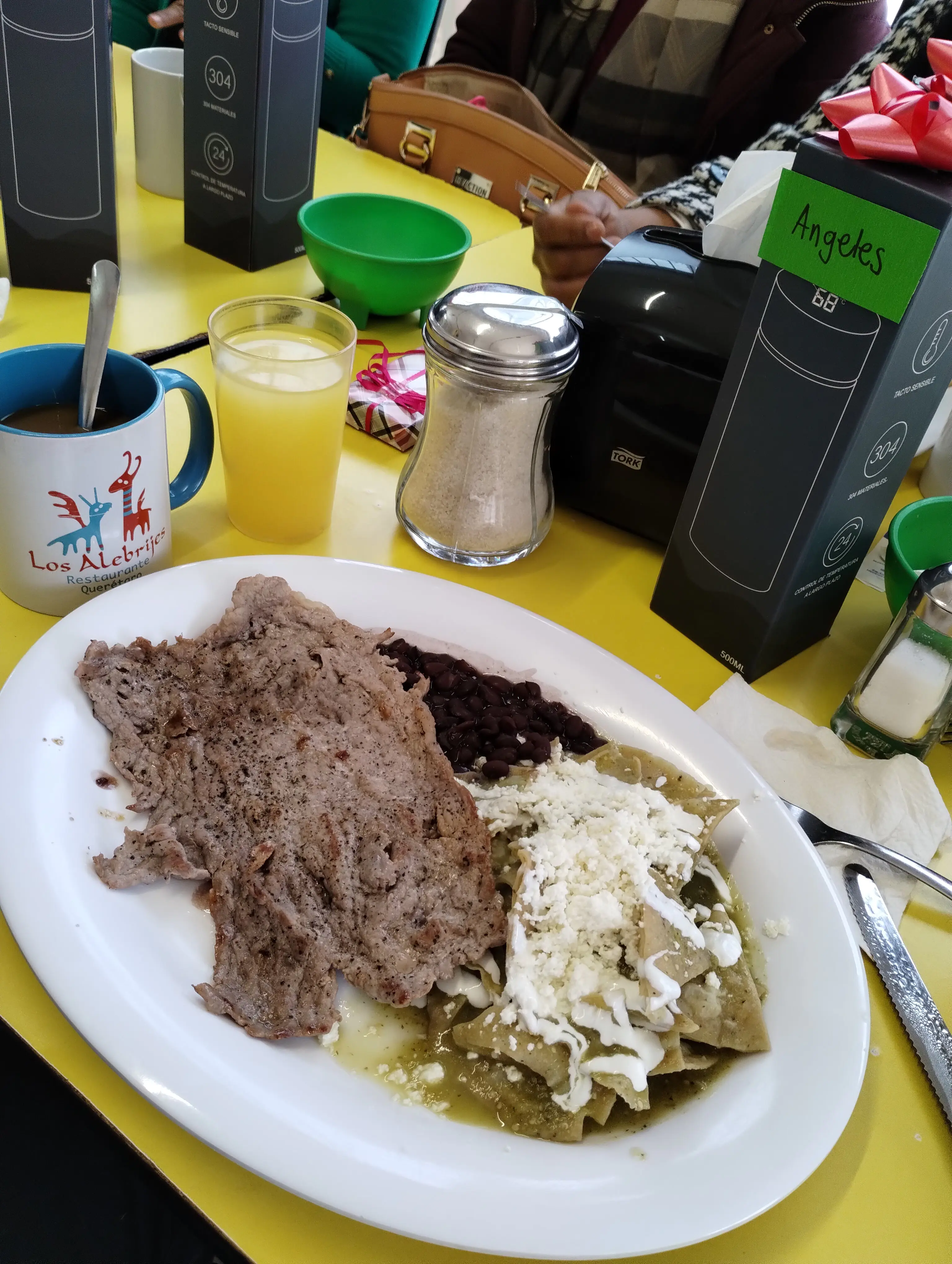 Alebrijes Restaurant image 9