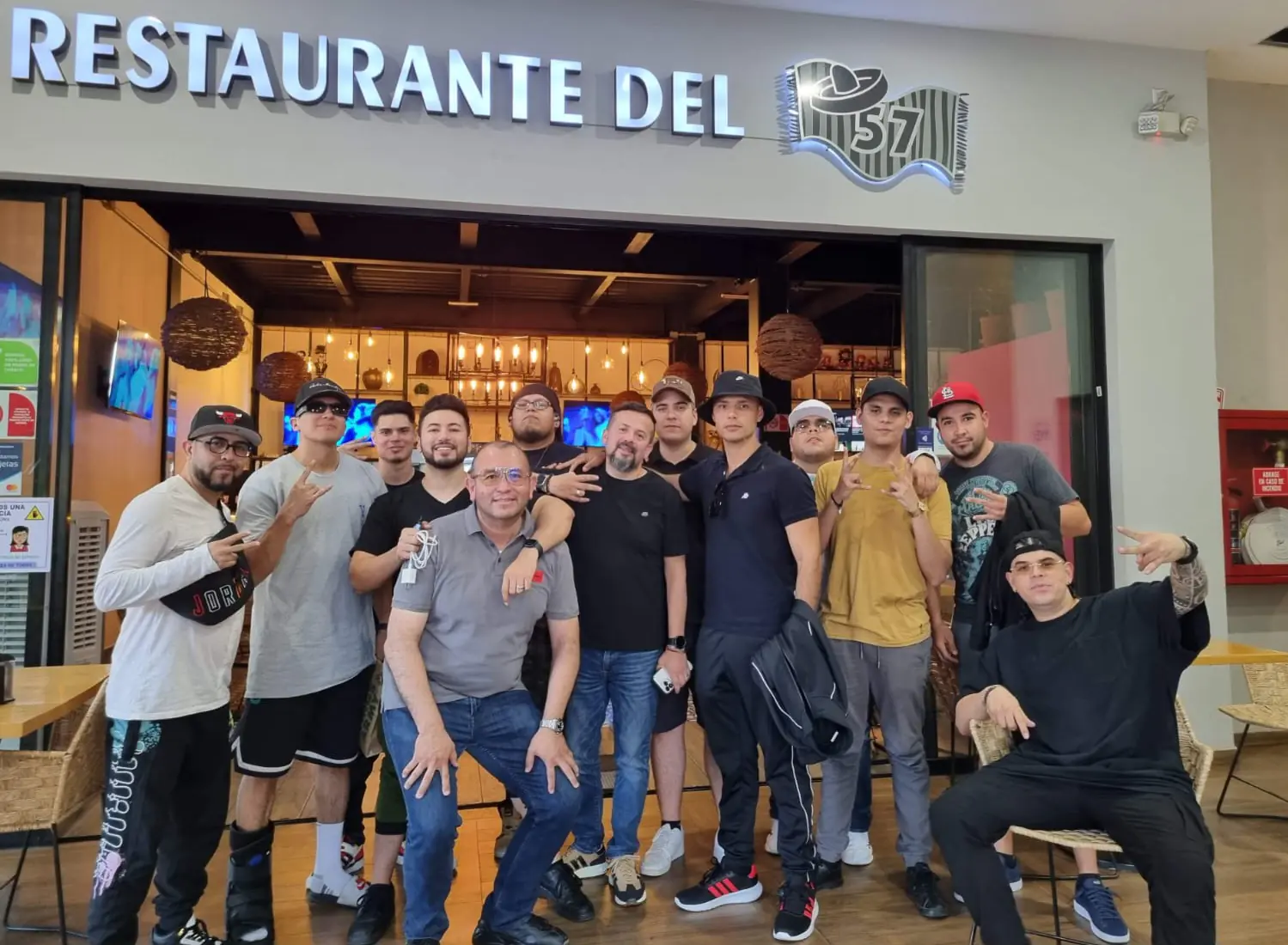 Restautante y Antojería Tacos del 57 image 3