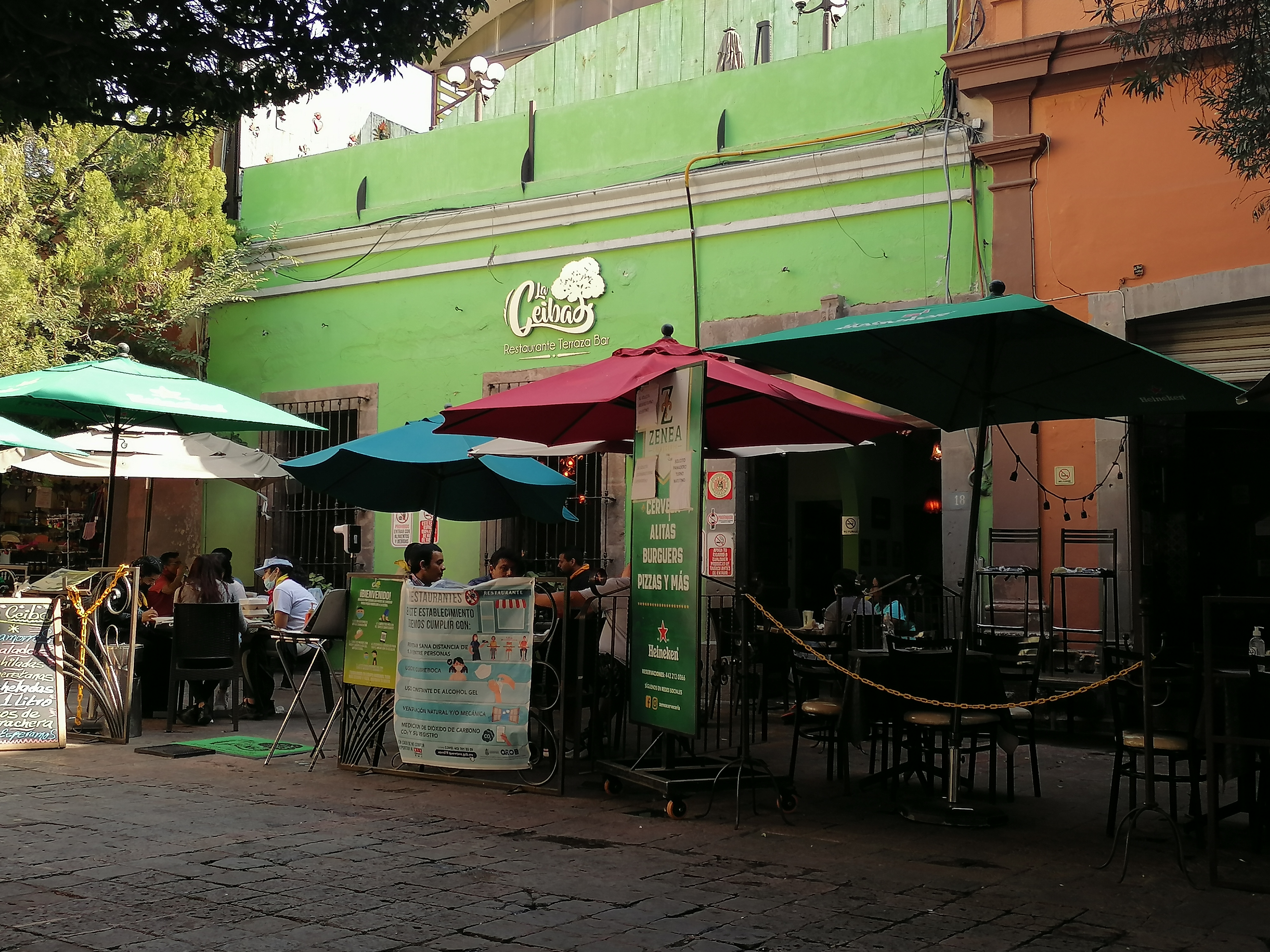 La Ceiba Restaurante, terraza y Bar image 1