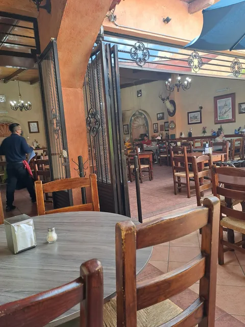 El Palomar image 3