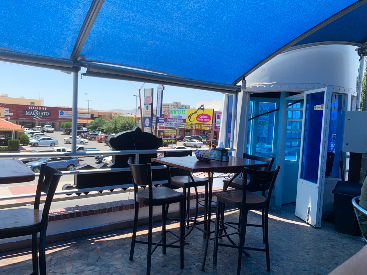 El Faro restaurante y bar image 1