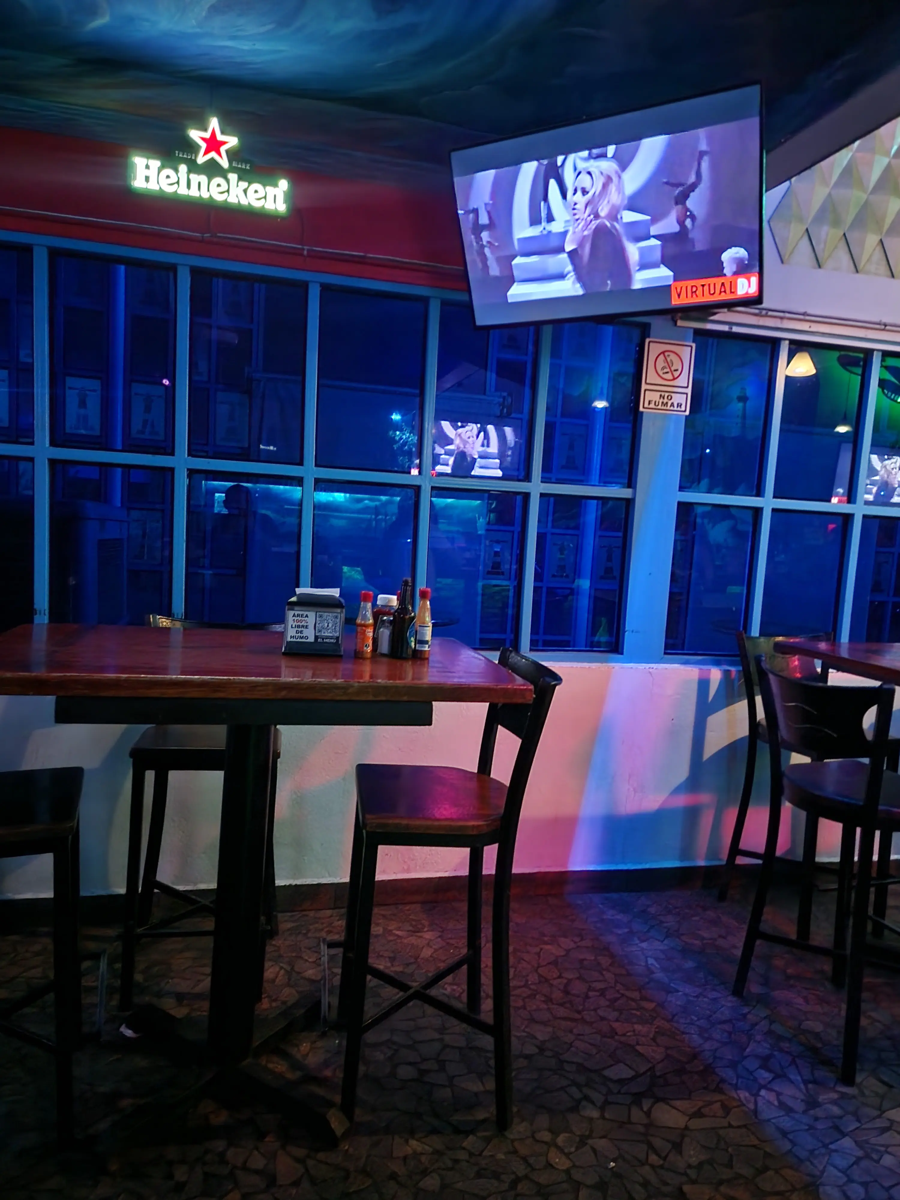 El Faro restaurante y bar image 7