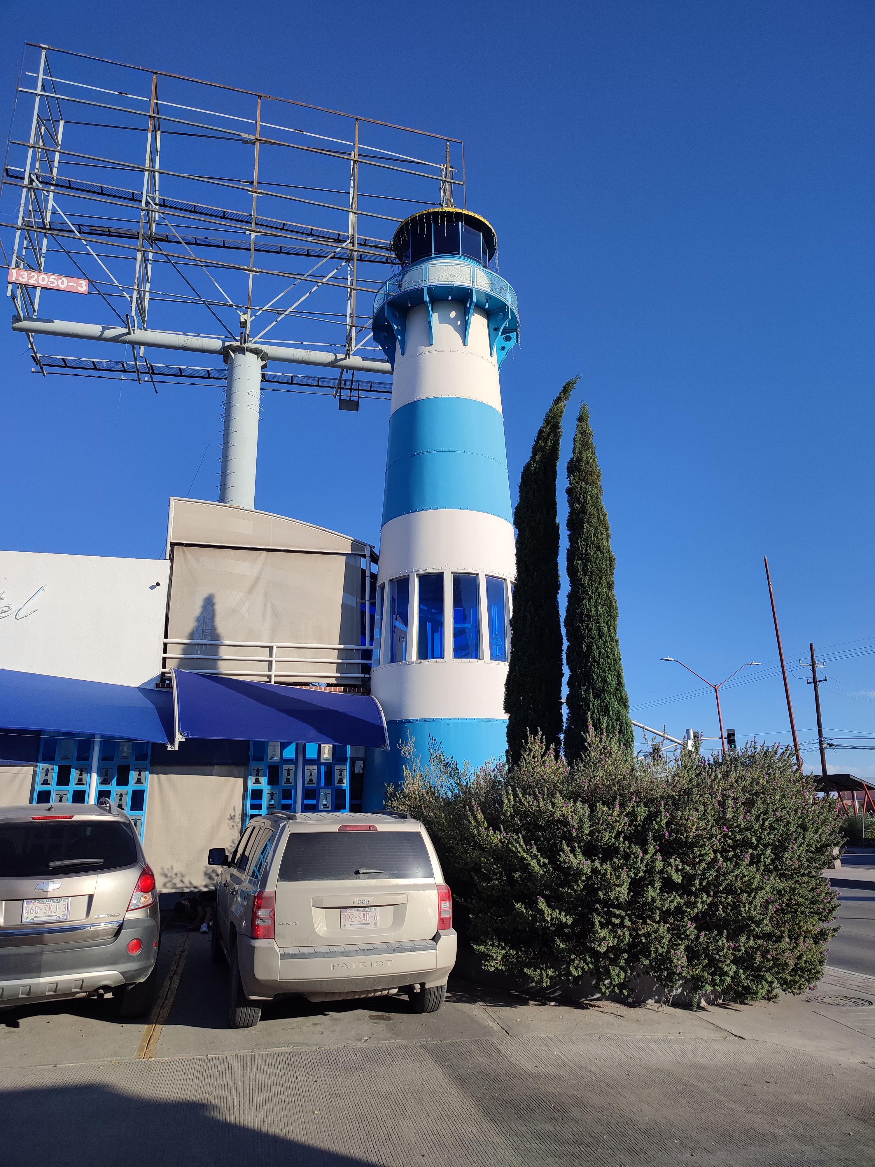 El Faro restaurante y bar image 10