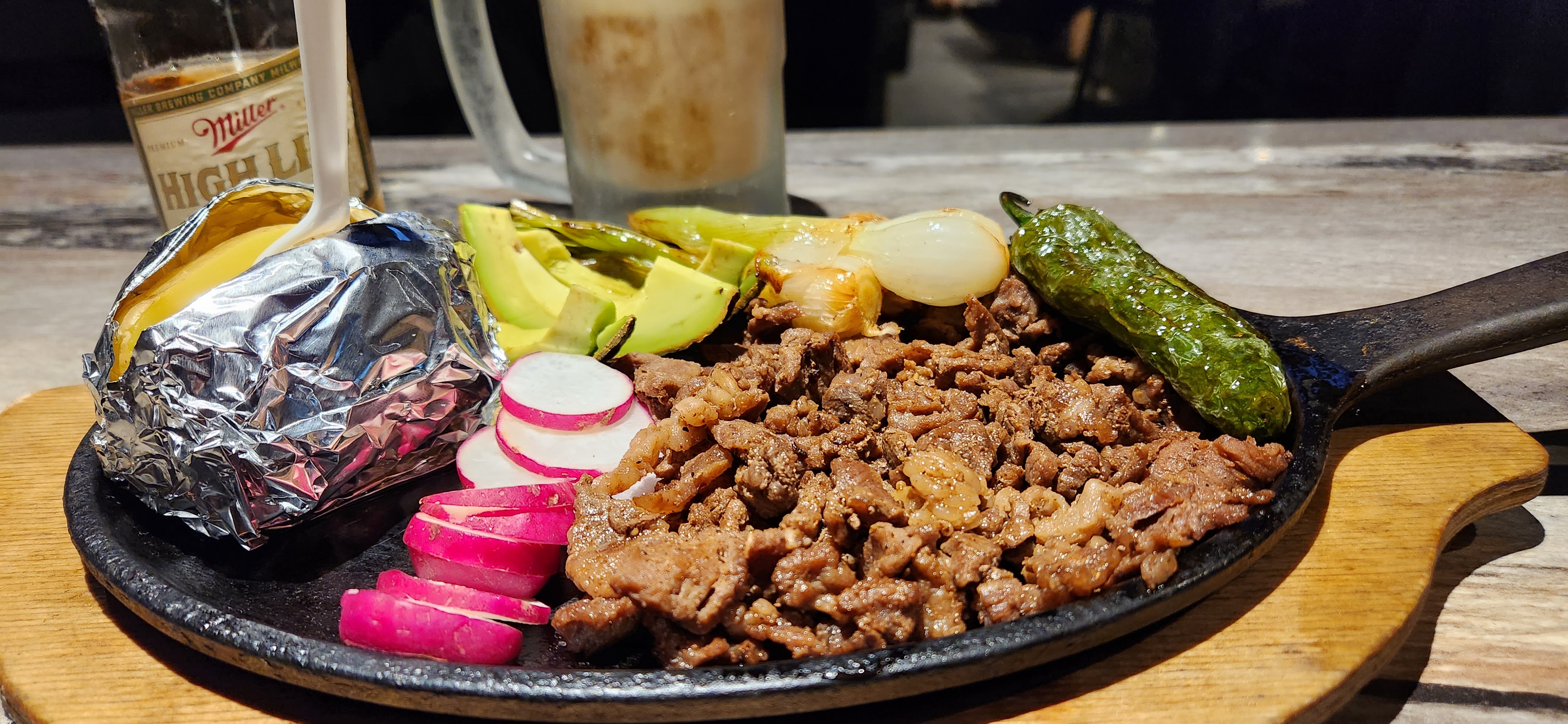 Charly's Pool Restaurant & Bar image 3