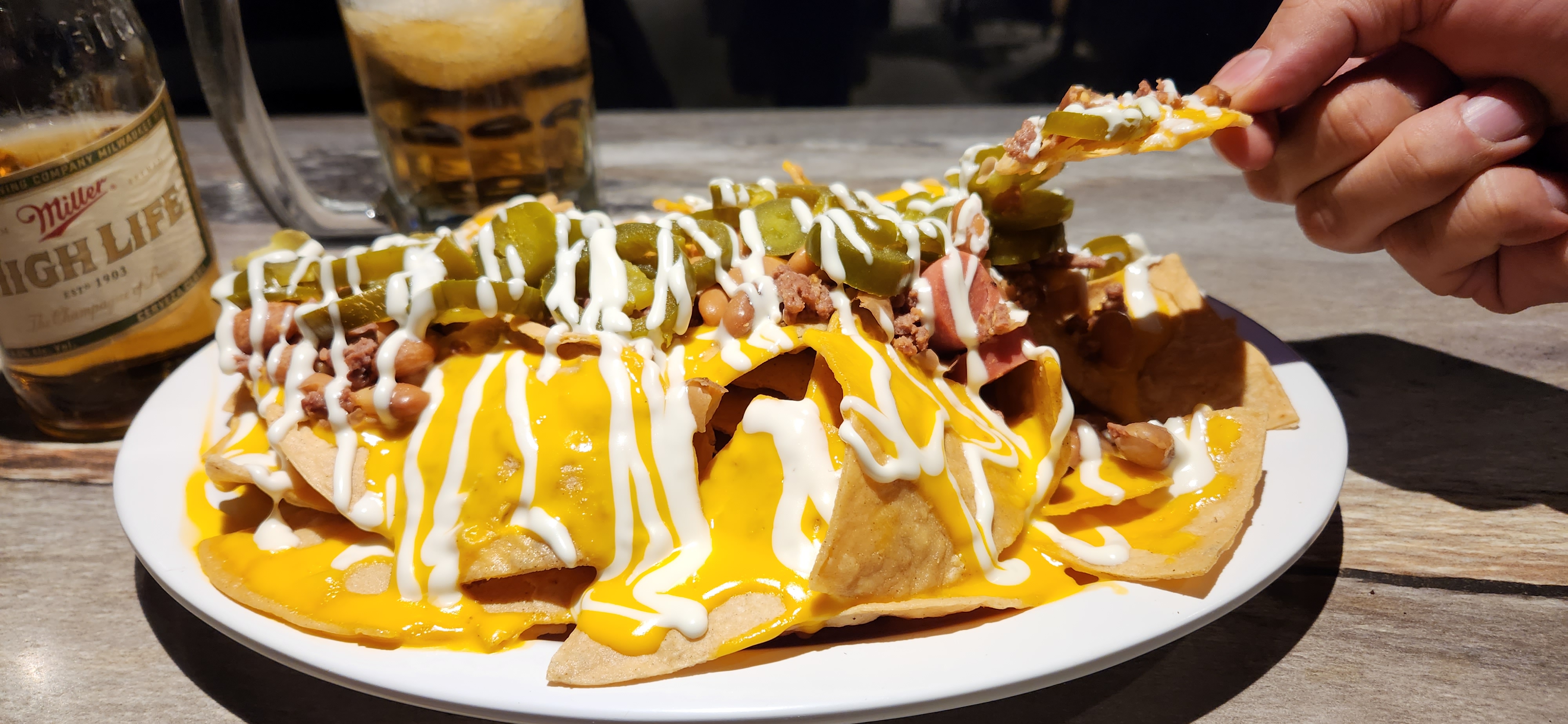 Charly's Pool Restaurant & Bar image 4