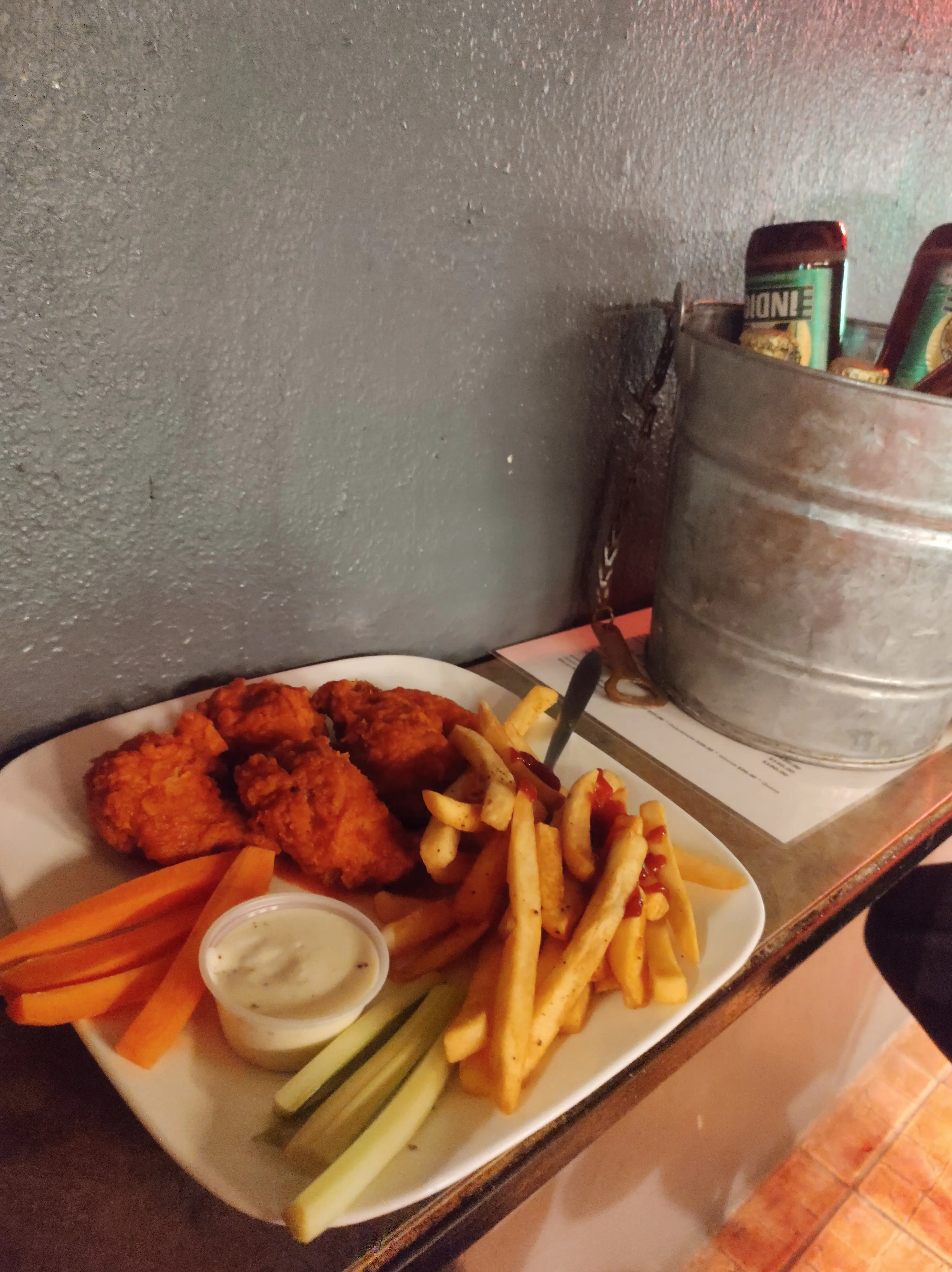 Charly's Pool Restaurant & Bar image 9