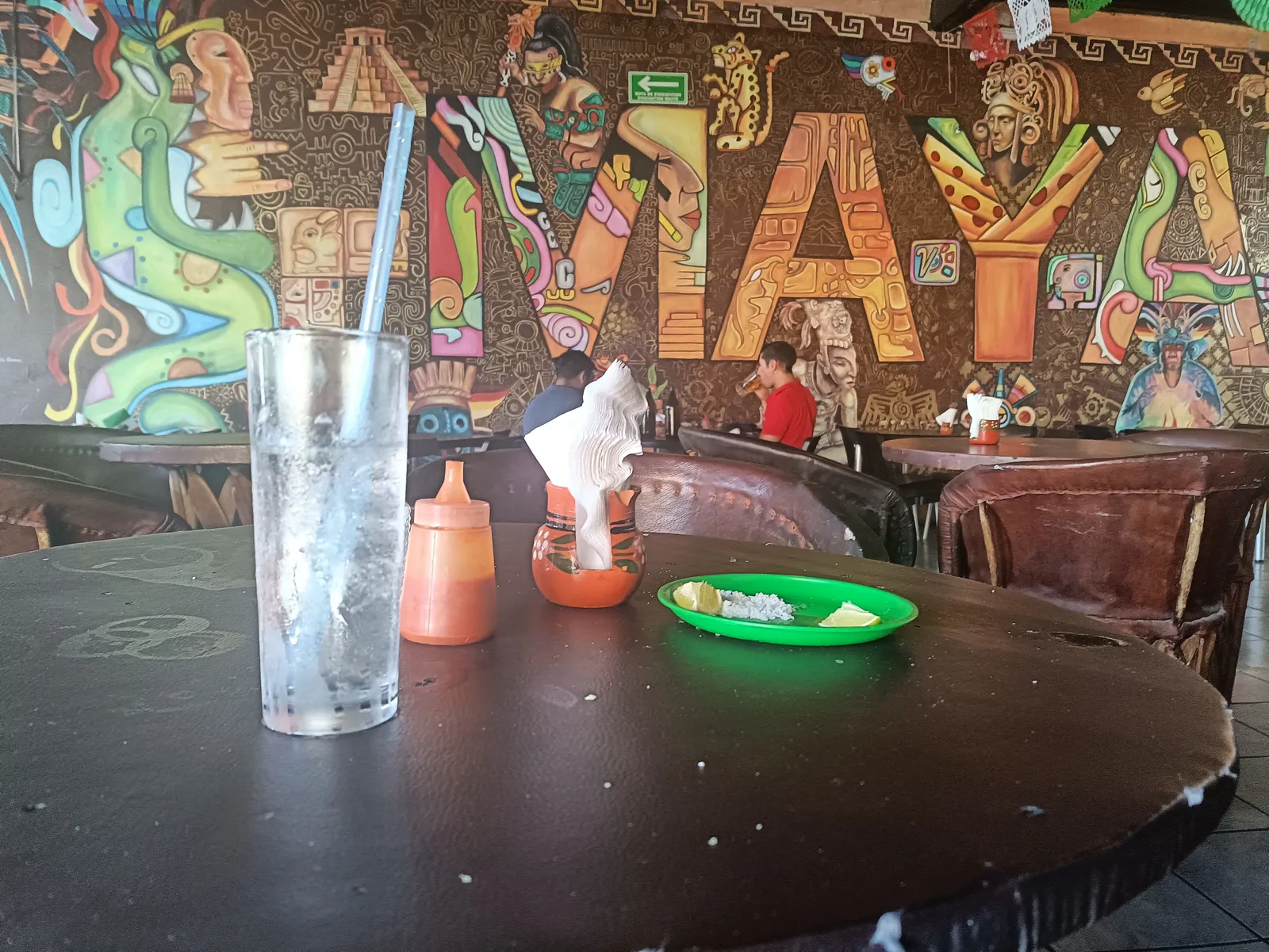 Mayas Bar image 5