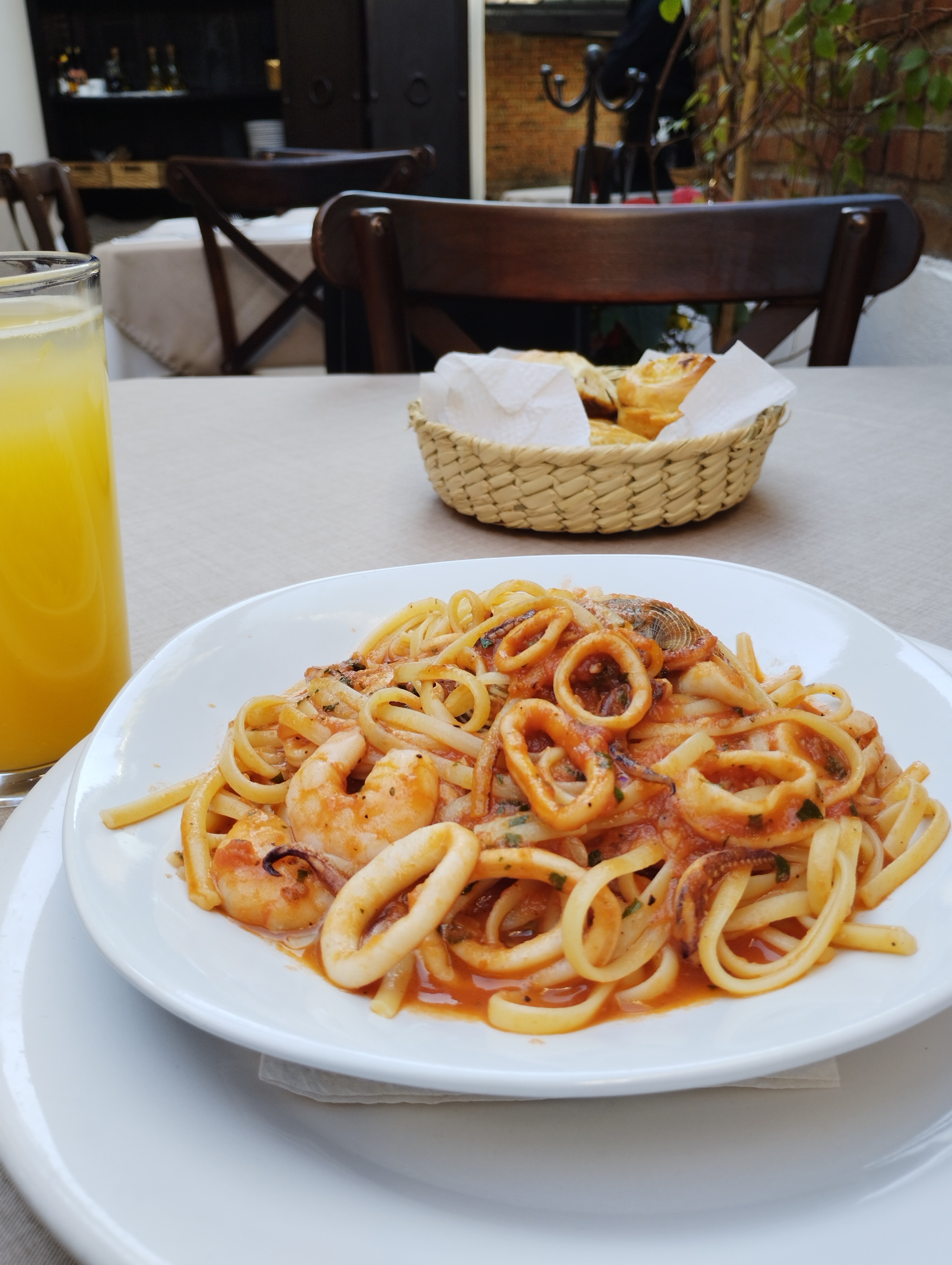 Verum Franco Mesón Italiano image 3