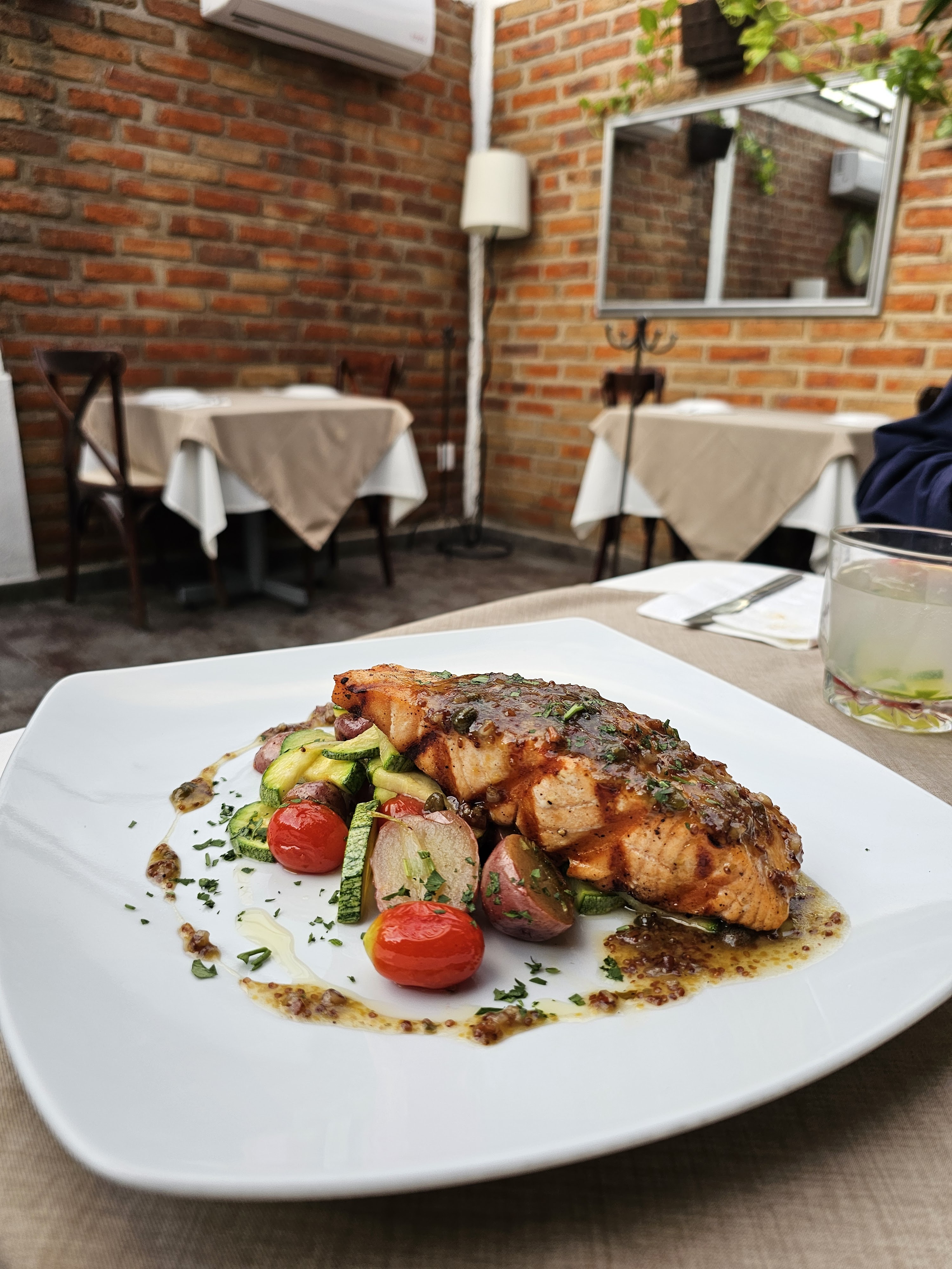 Verum Franco Mesón Italiano image 6