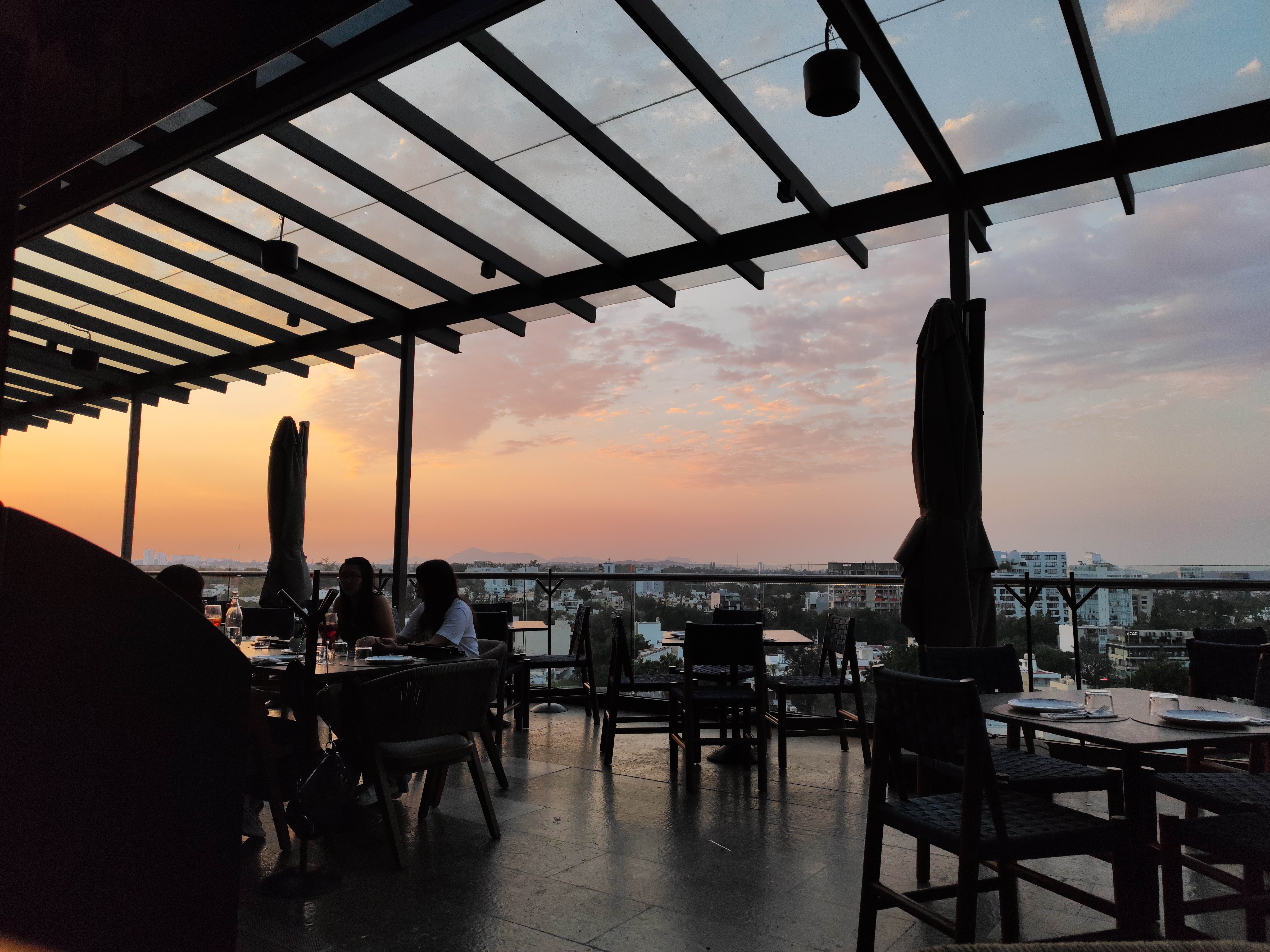 Querida Luna Restaurant image 3