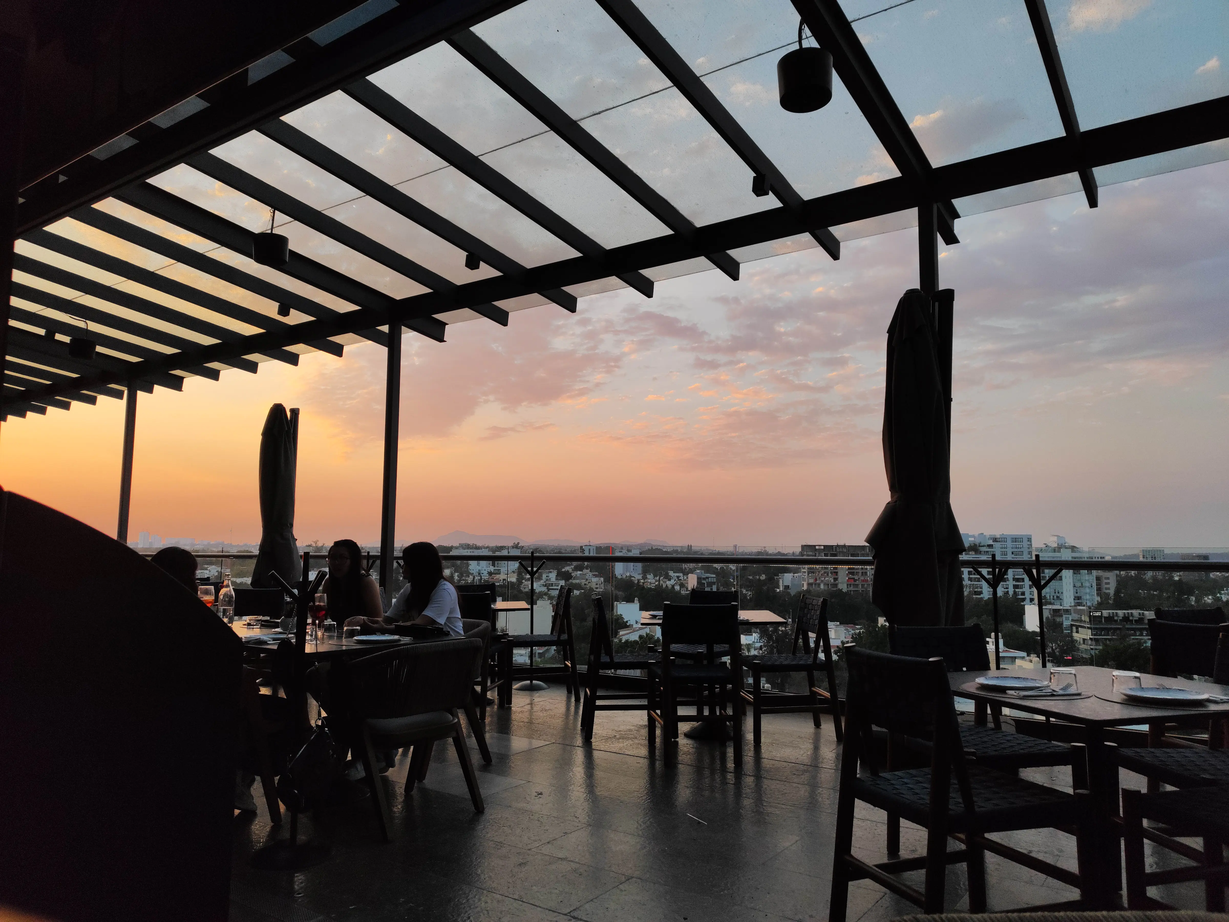 Querida Luna Restaurant image 3