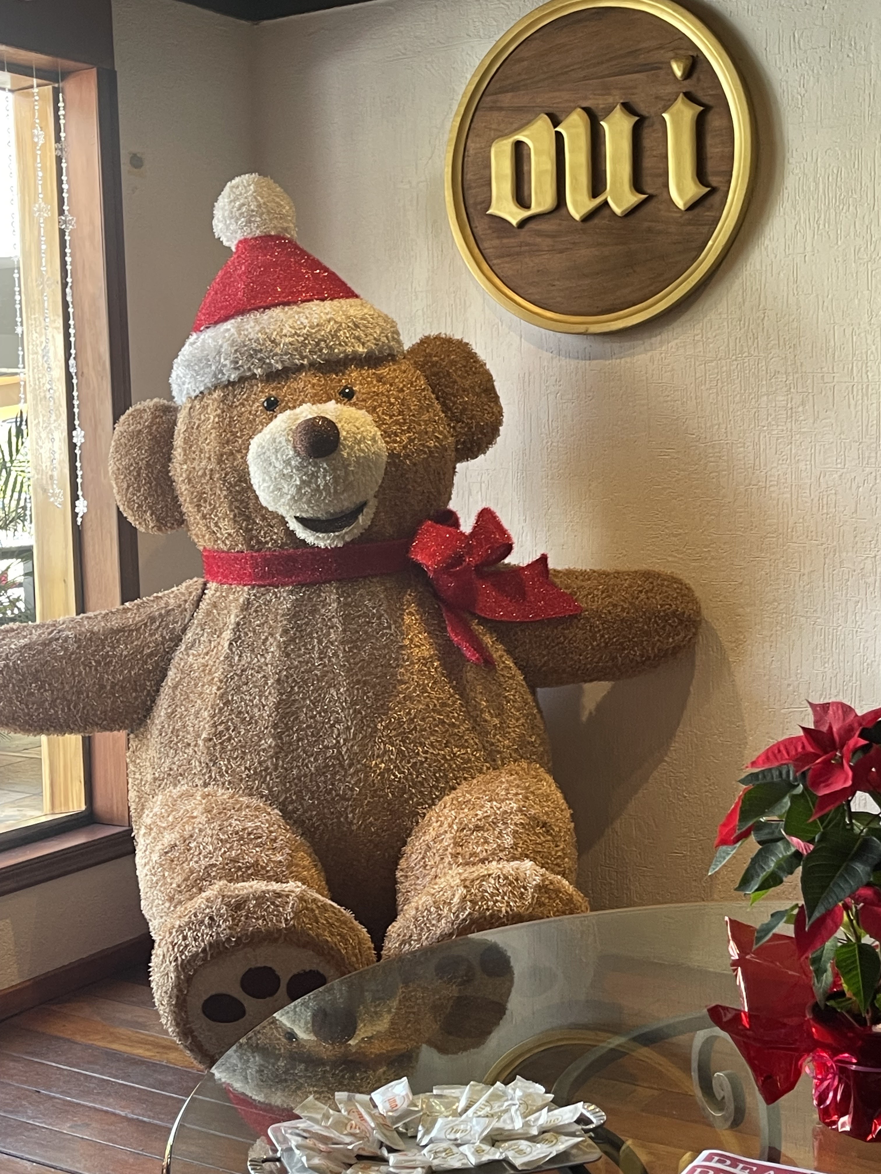 OUI Restaurant Bar image 10