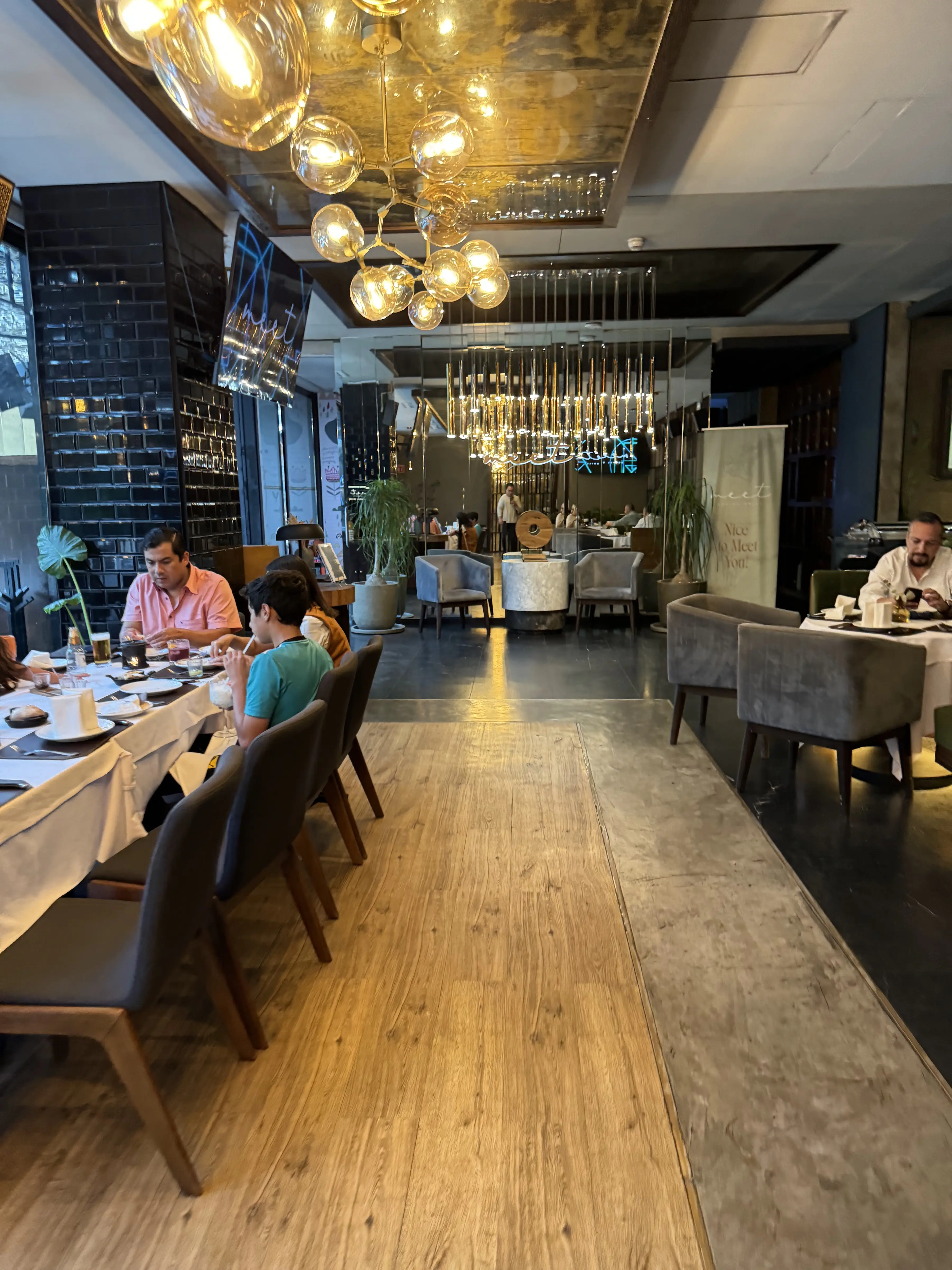 Meet Restaurante image 10