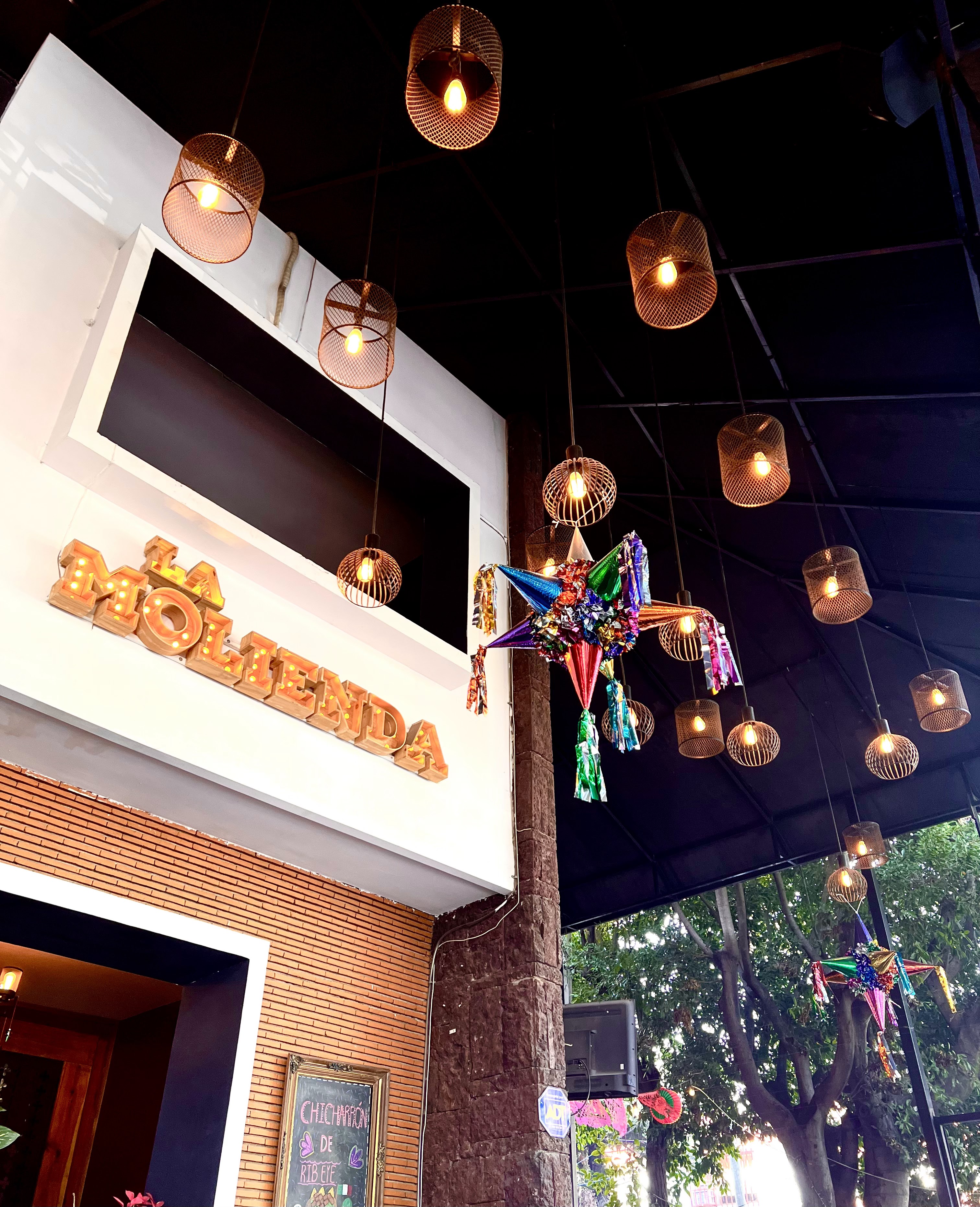 2 Marias Cantina mexicana image 1