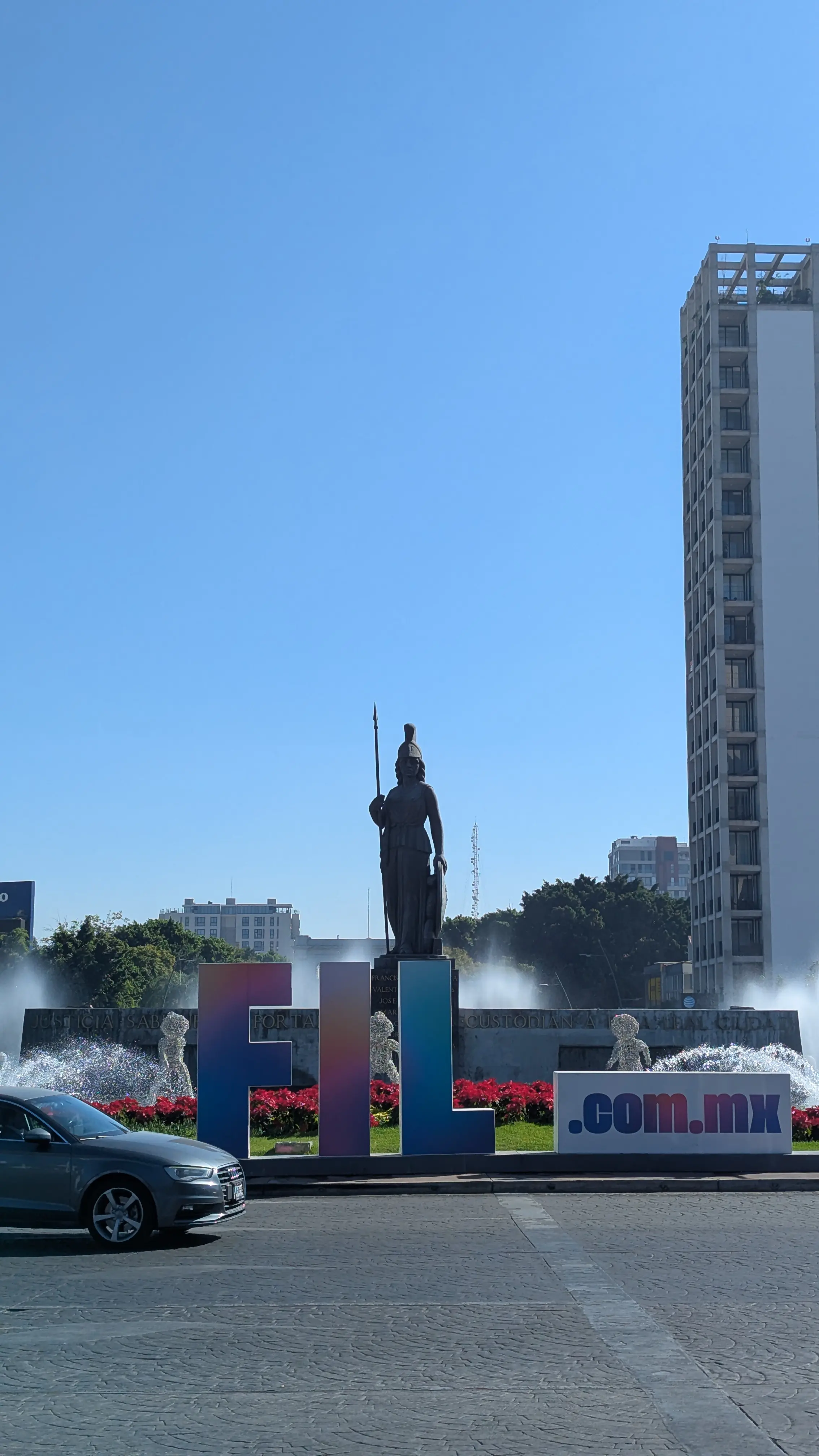 Toks Restaurant image 9