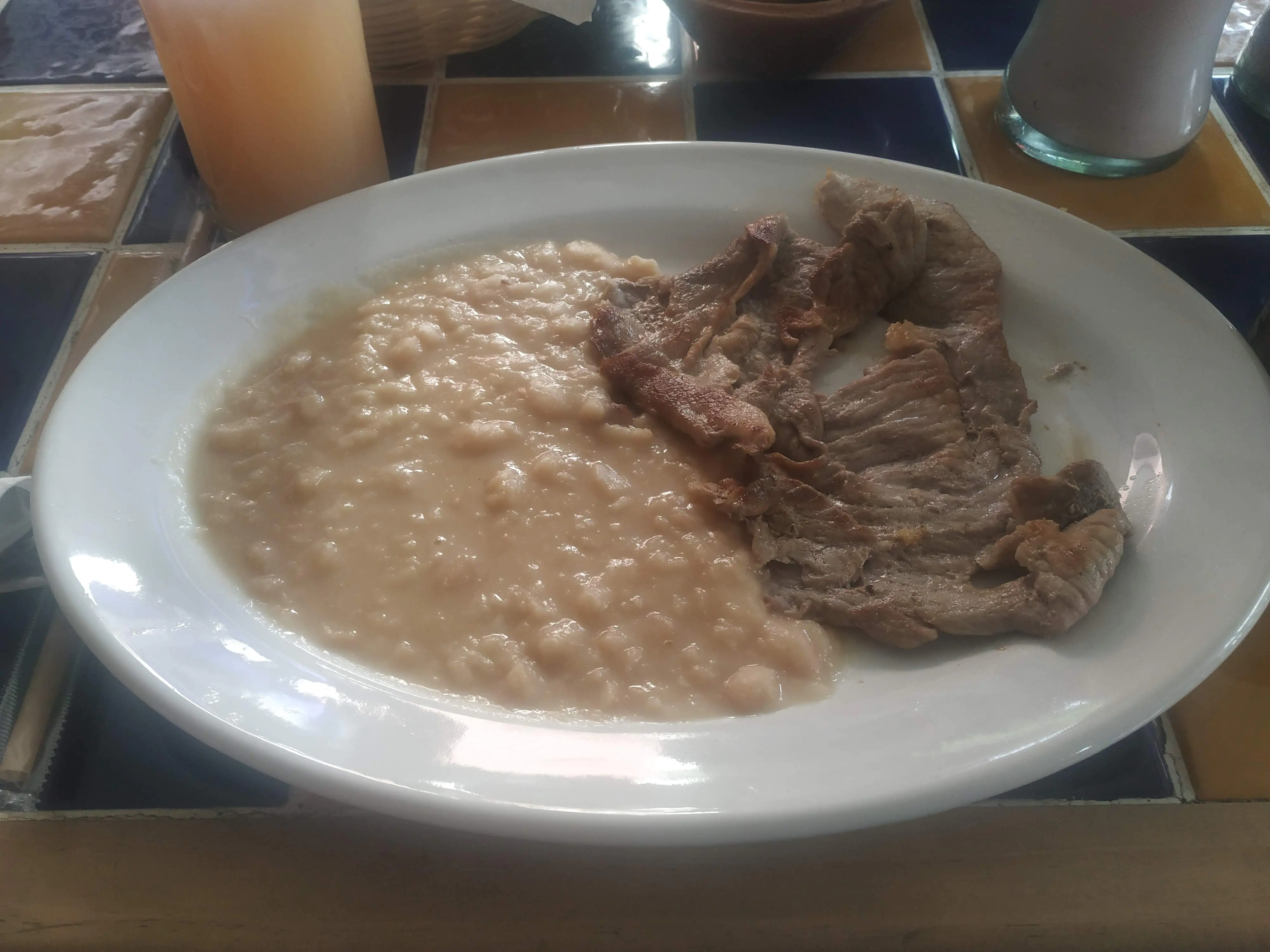 El Jarro Restaurante image 9