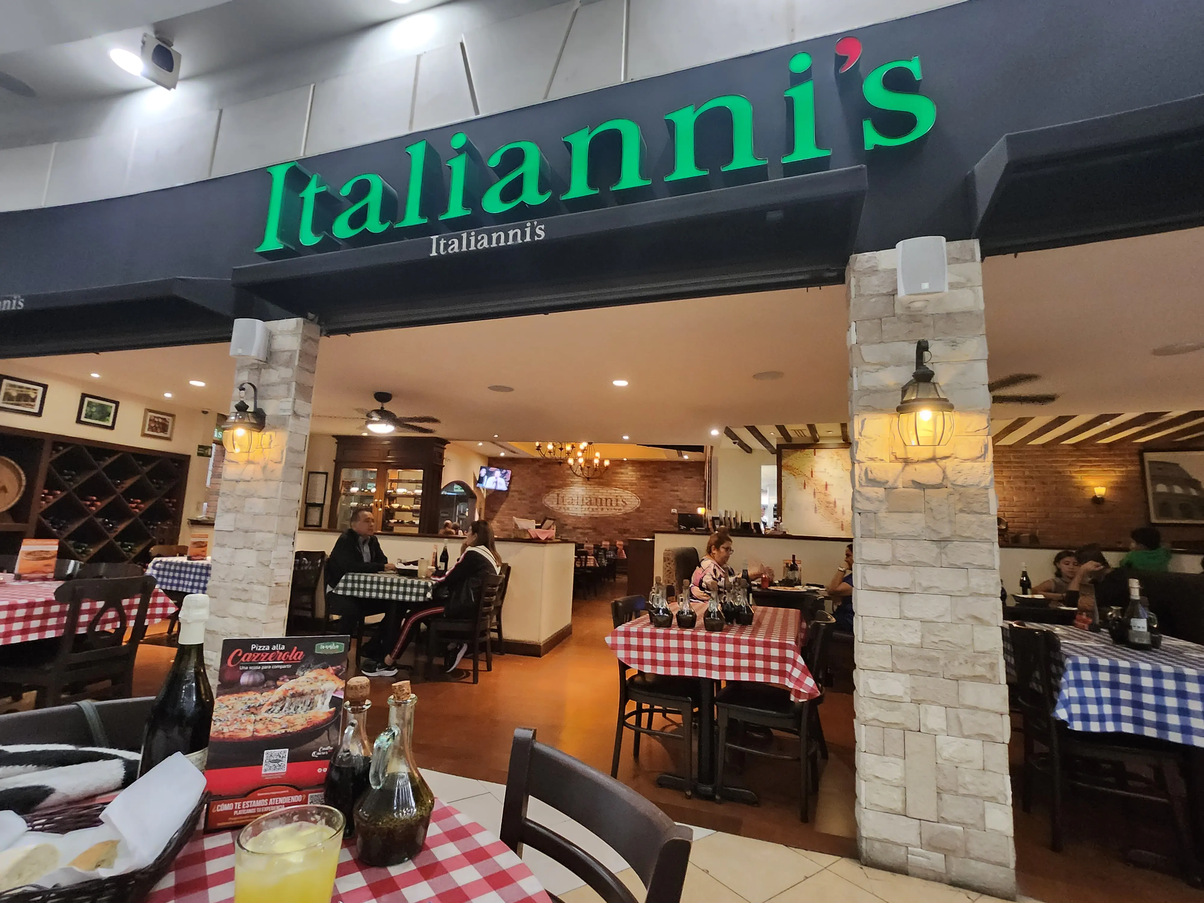 Italianni's La Gran Plaza Guadalajara image 1