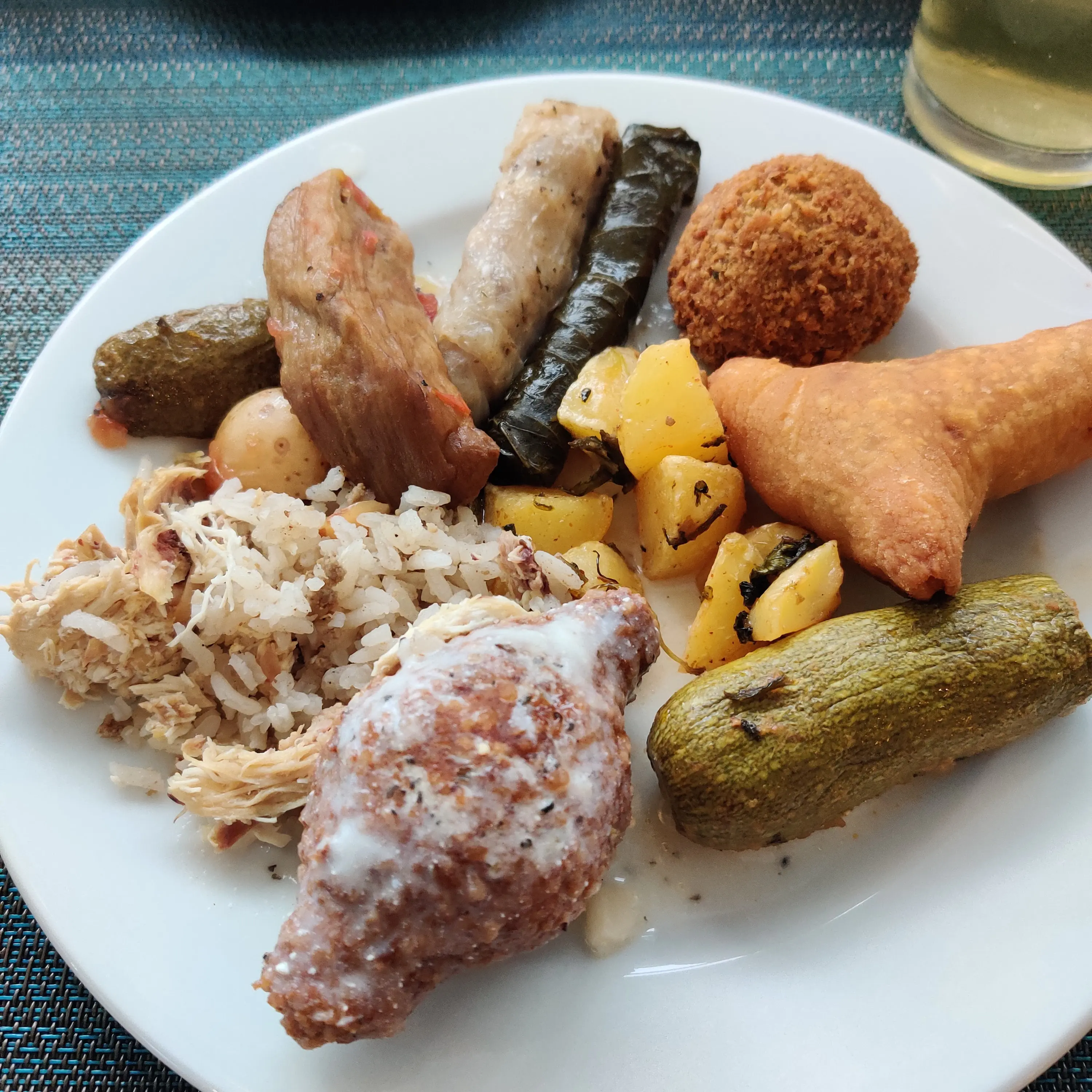 AL BARUK Mediterranean Cuisine & Bar image 10