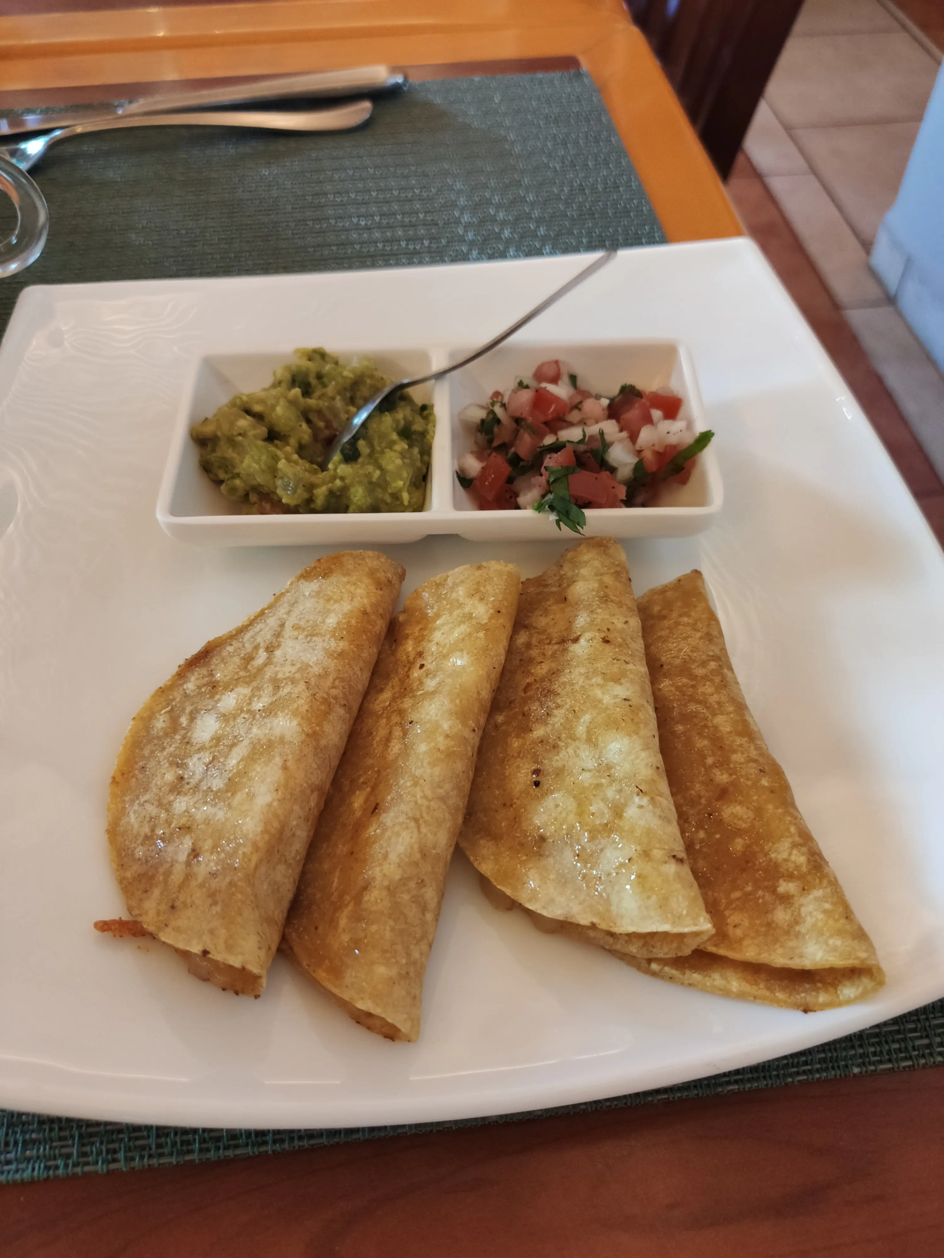 Pan y Pasteles Tala image 9